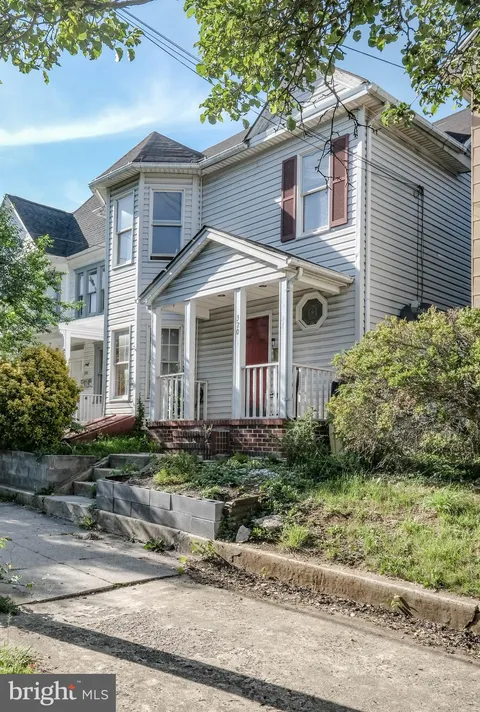 320 W Race Street, Martinsburg, WV MLS: WVBE2040434