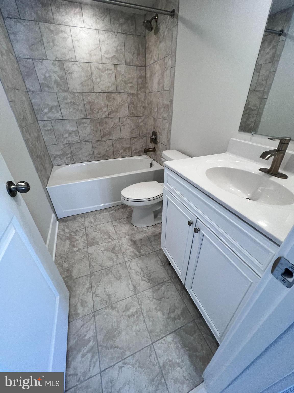 PLANTATION LAKES - Residential