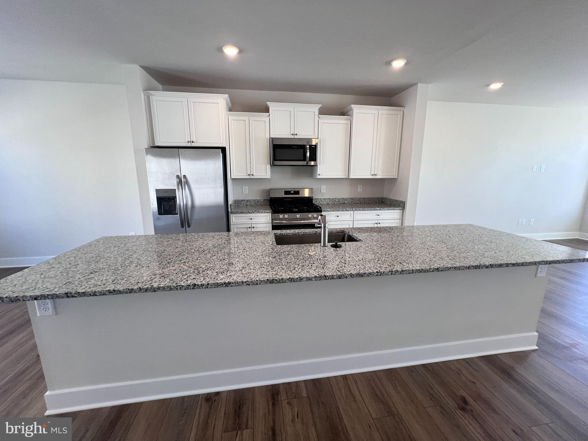 PLANTATION LAKES - Residential