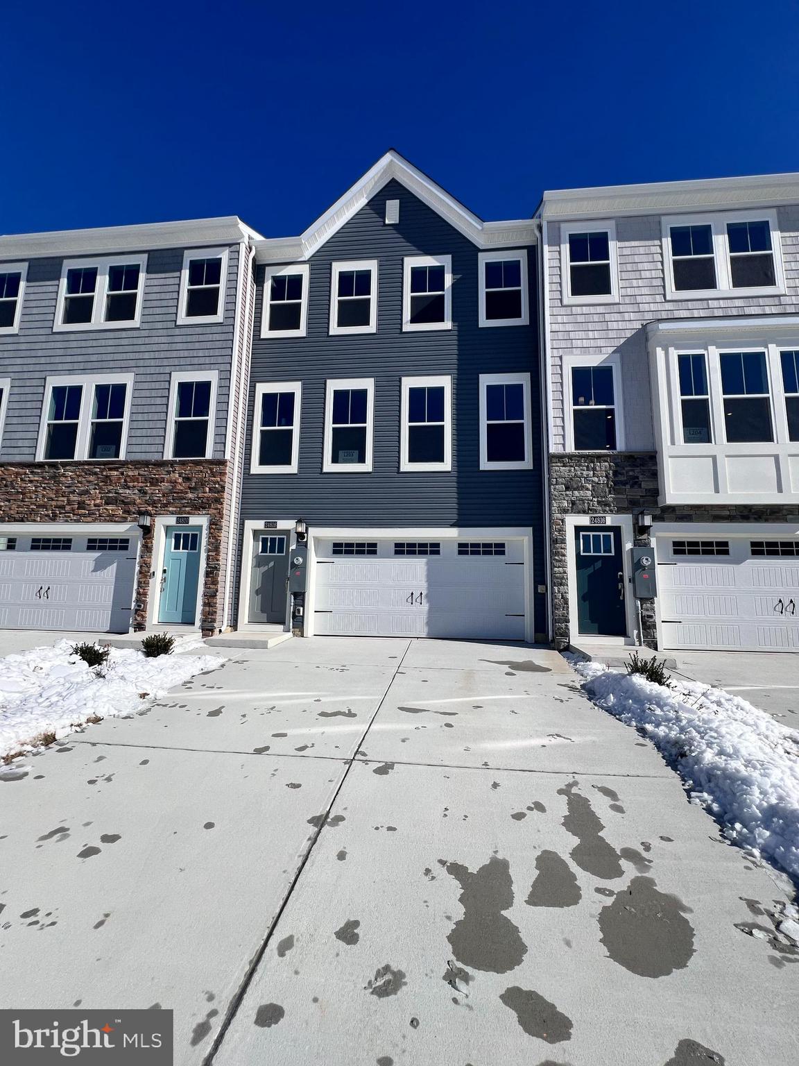 PLANTATION LAKES - Residential