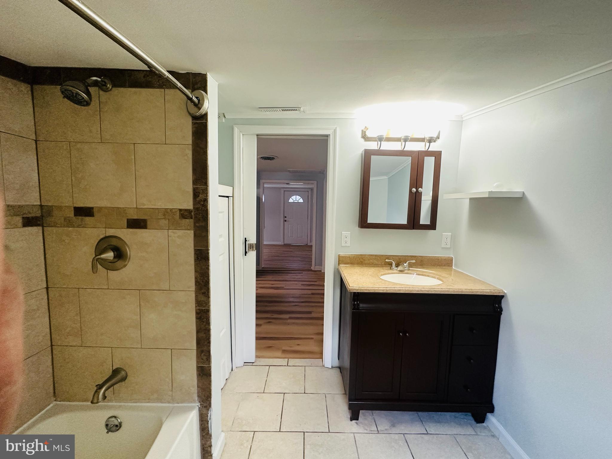 FARR CREEK MANOR - Residential