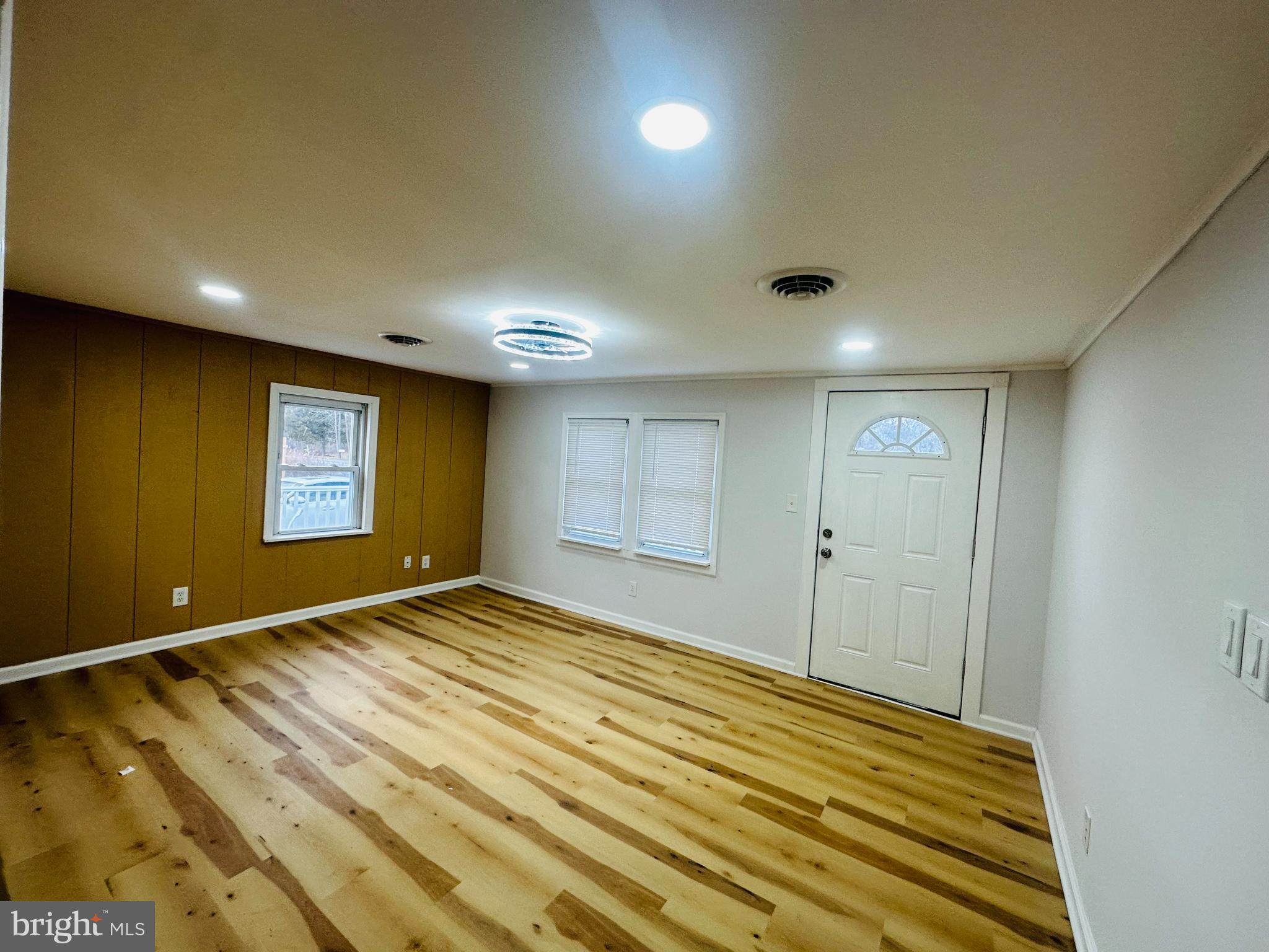 FARR CREEK MANOR - Residential