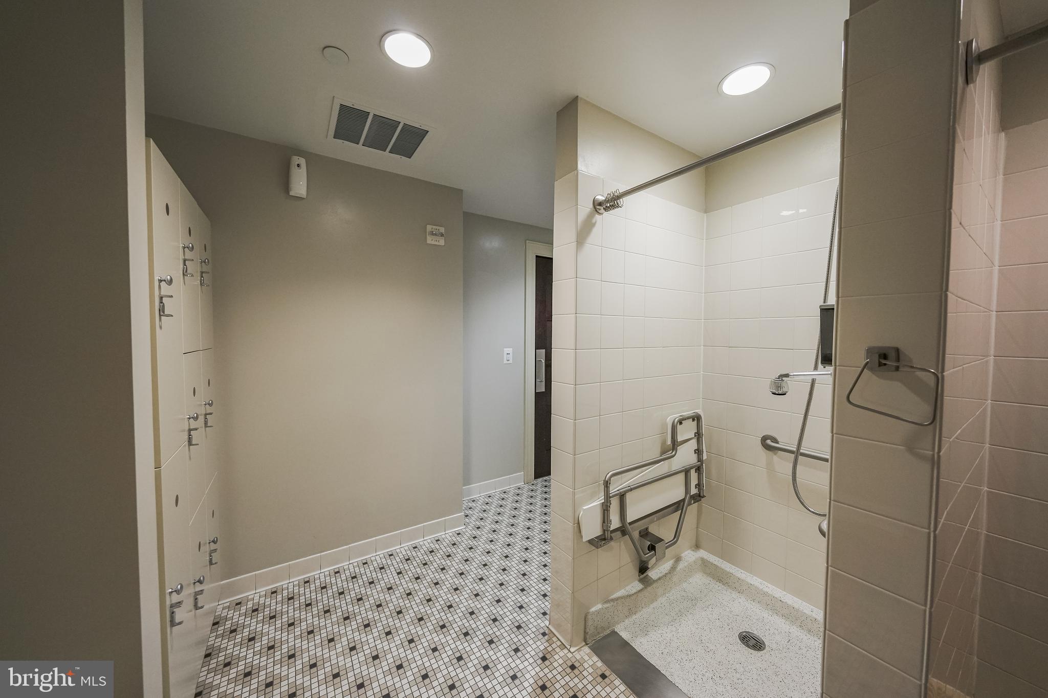 GALLERY AT WHITE FLINT - Residential Lease