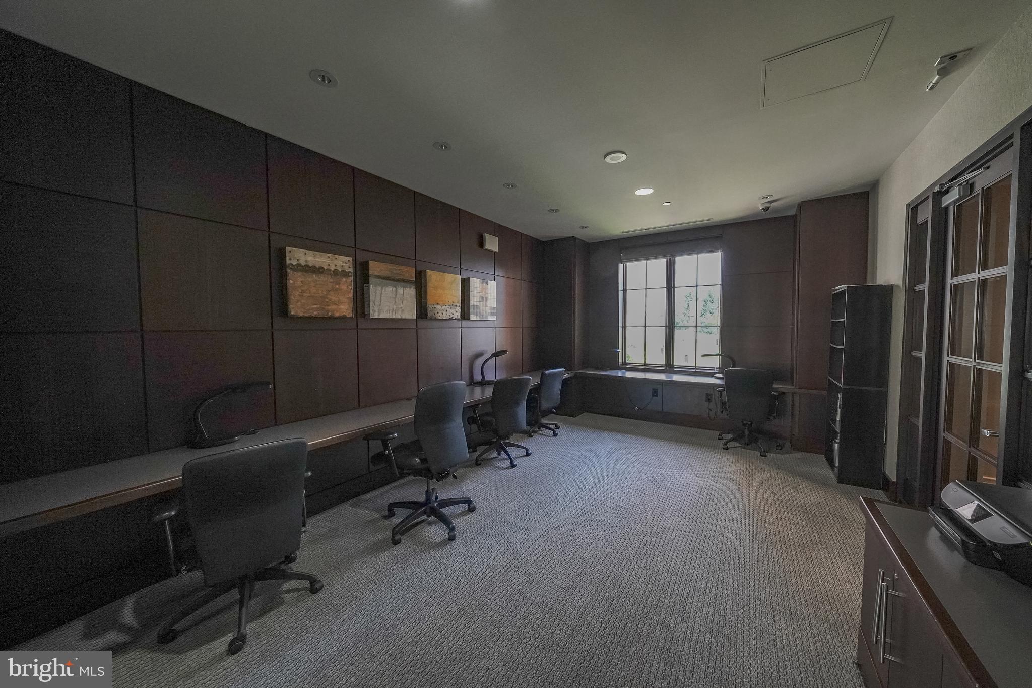 GALLERY AT WHITE FLINT - Residential Lease