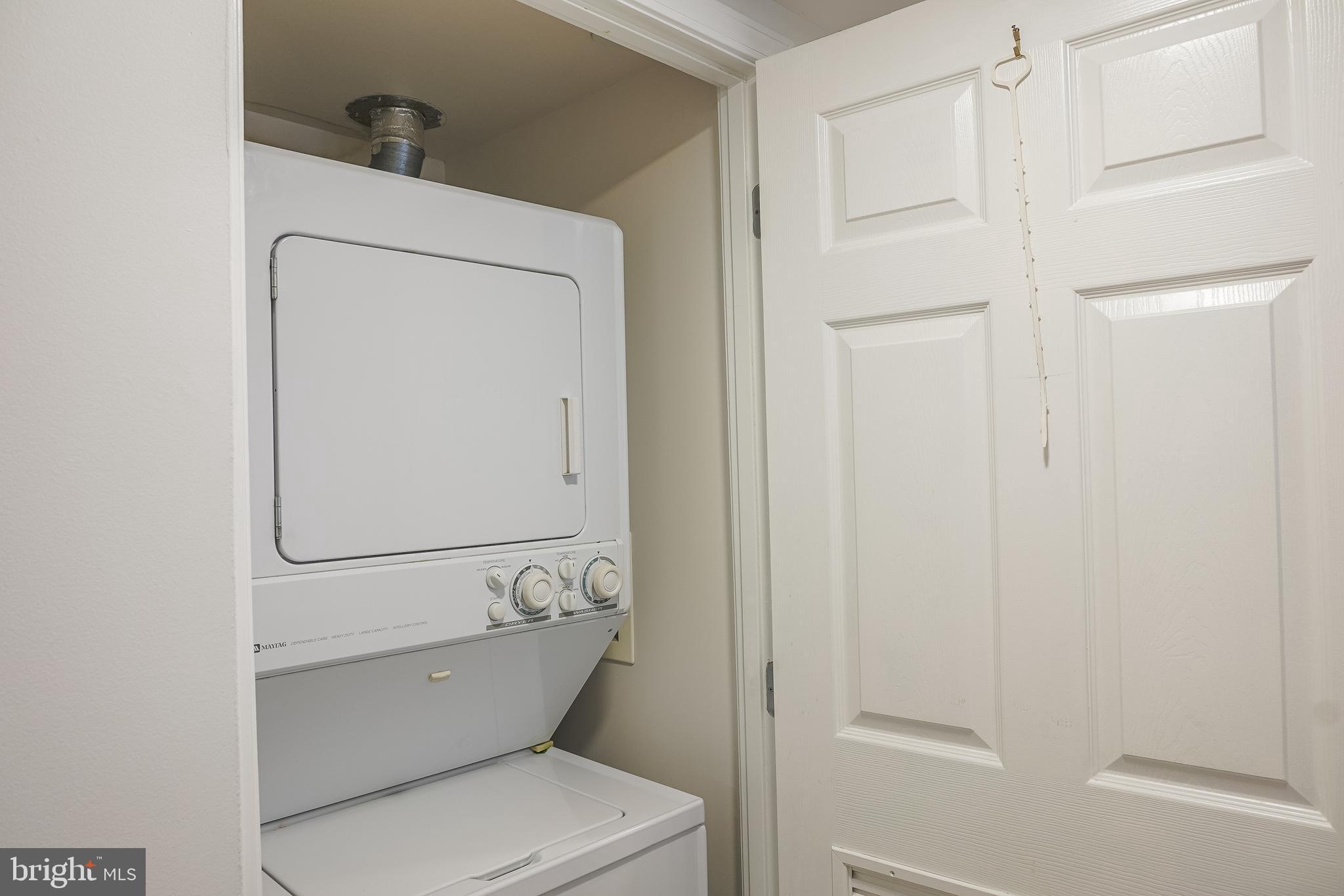 GALLERY AT WHITE FLINT - Residential Lease