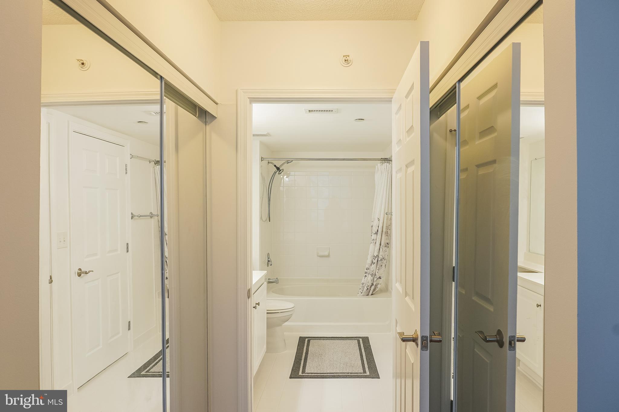 GALLERY AT WHITE FLINT - Residential Lease