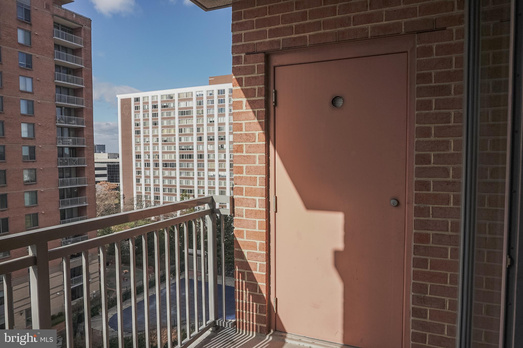 GALLERY AT WHITE FLINT - Residential Lease