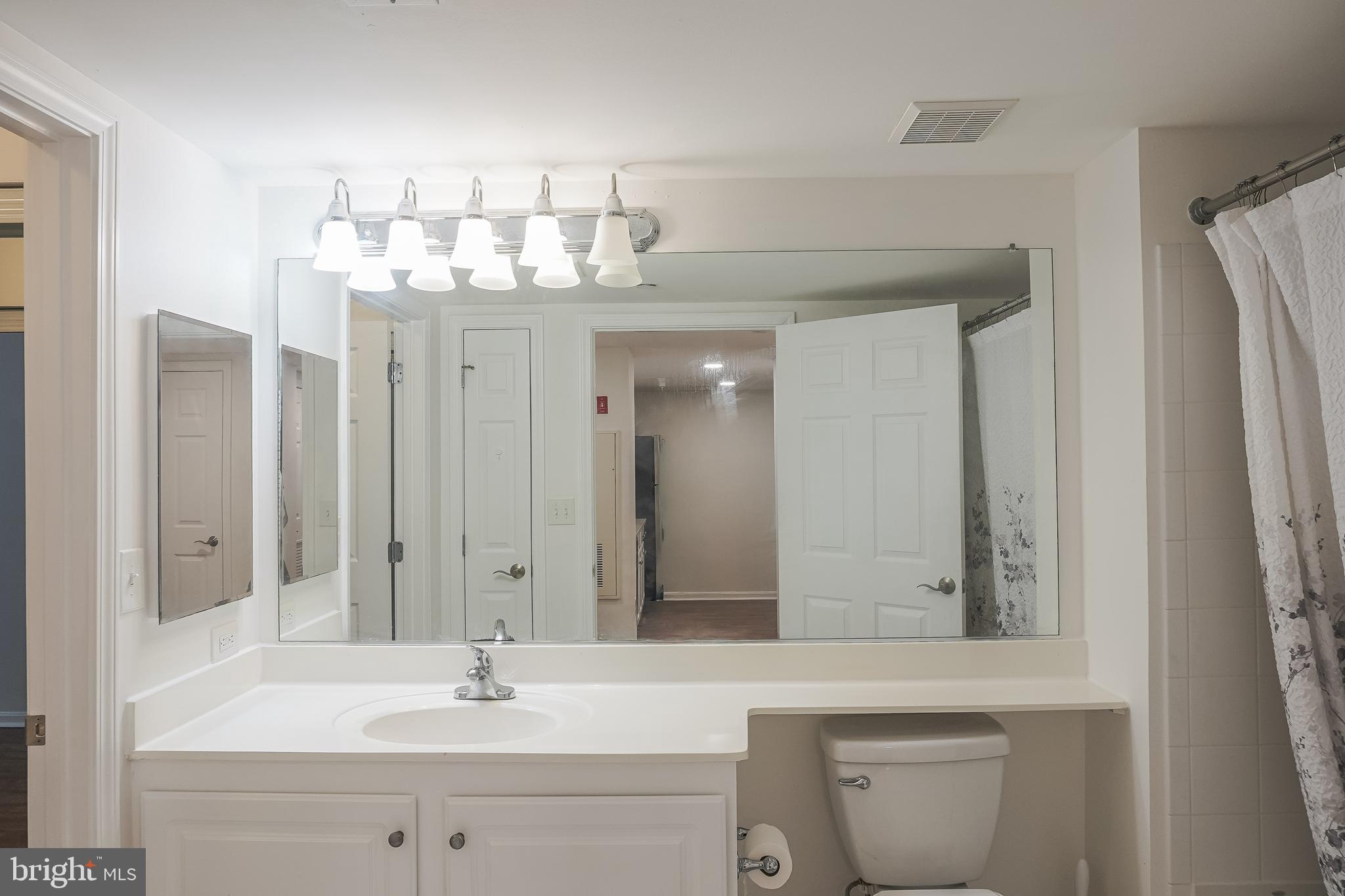 GALLERY AT WHITE FLINT - Residential Lease