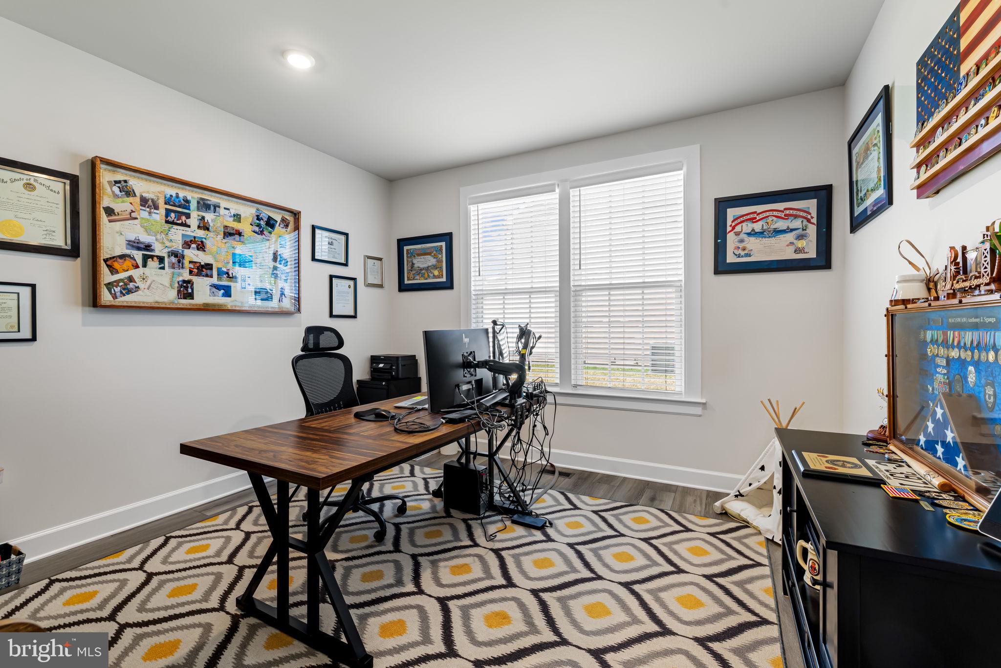 SOUTH LAKE - Residential