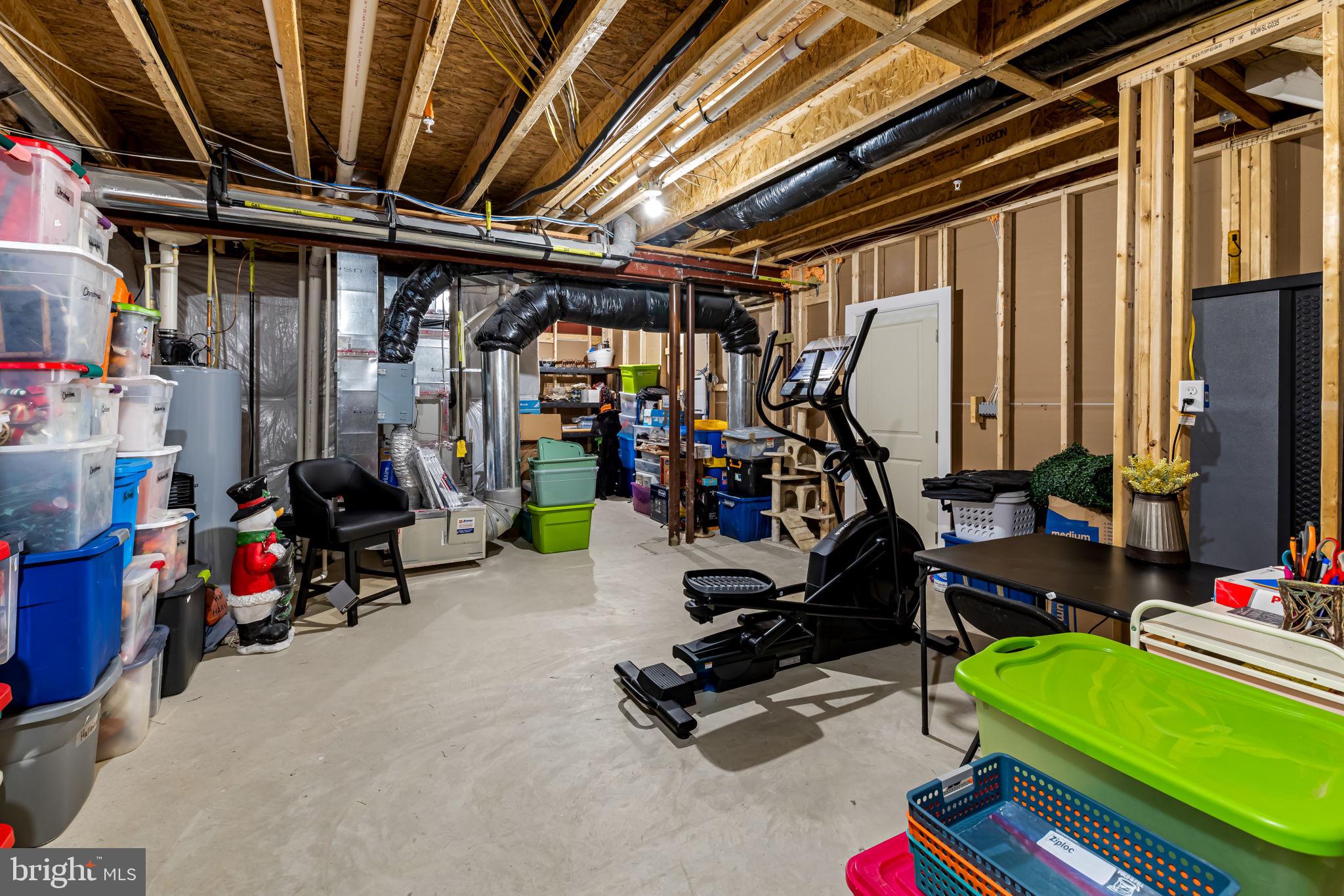 SOUTH LAKE - Residential