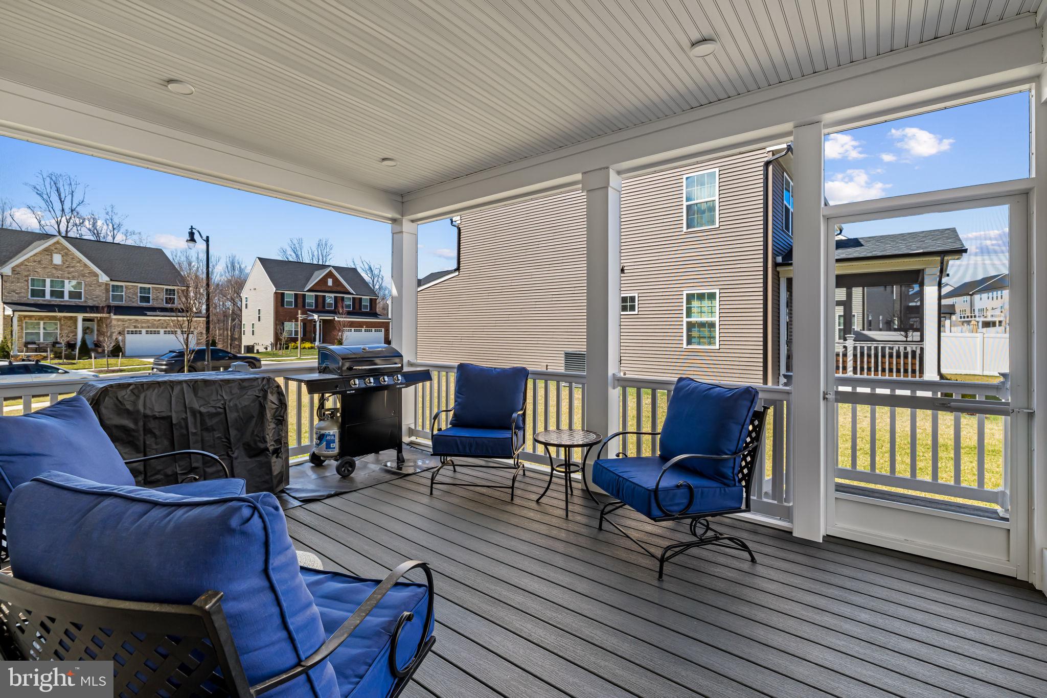 SOUTH LAKE - Residential