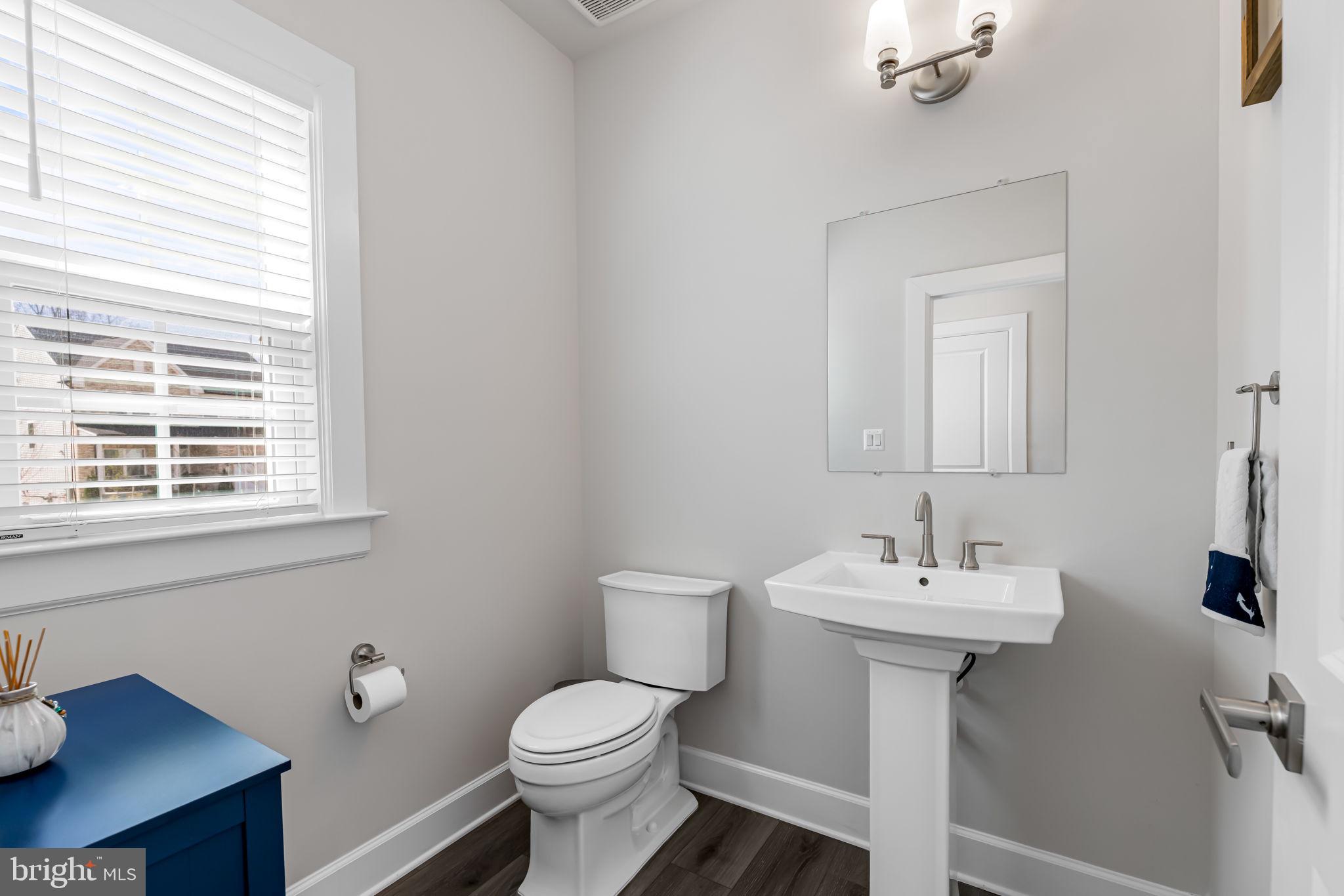 SOUTH LAKE - Residential