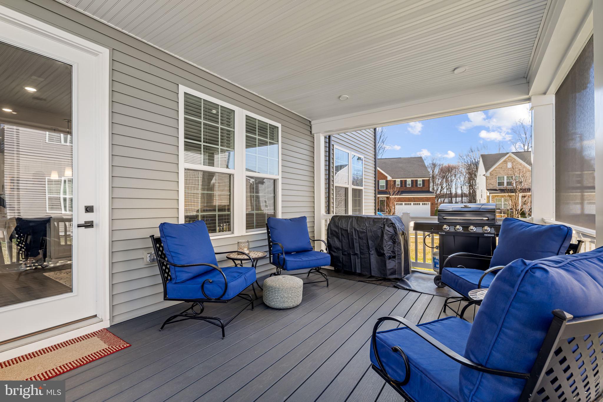 SOUTH LAKE - Residential