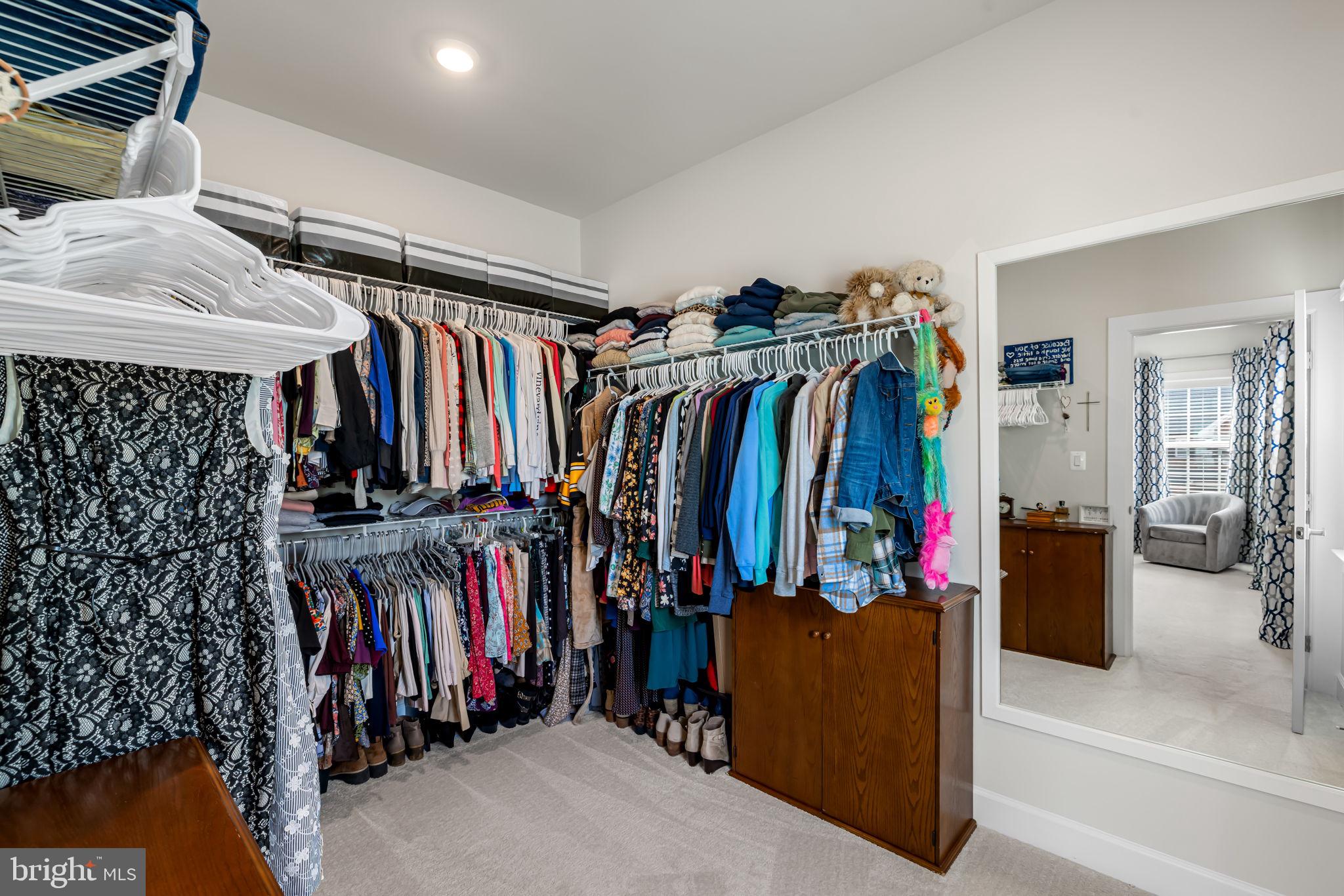 SOUTH LAKE - Residential