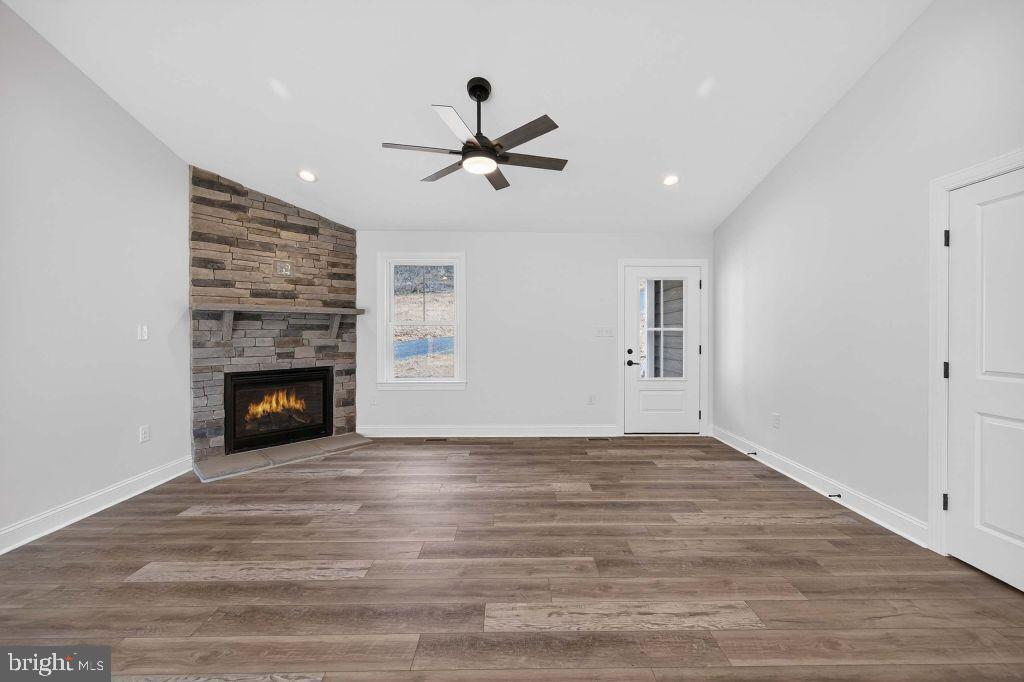 BLUE MOUNTAIN - Residential