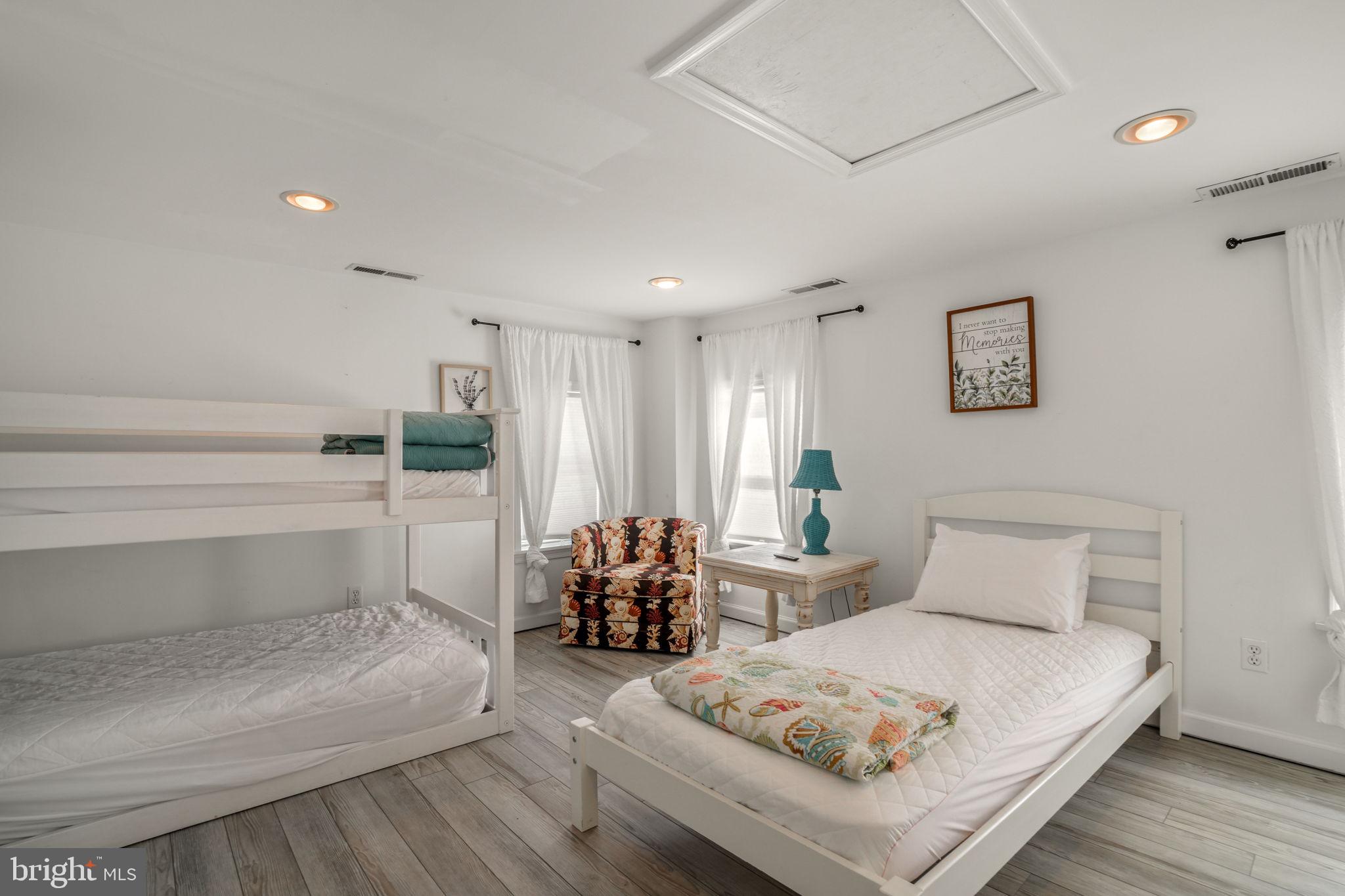 CHINCOTEAGUE - Residential