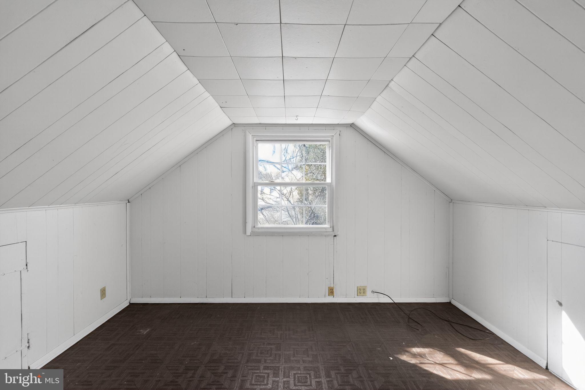 FLOURTOWN GARDENS - Residential