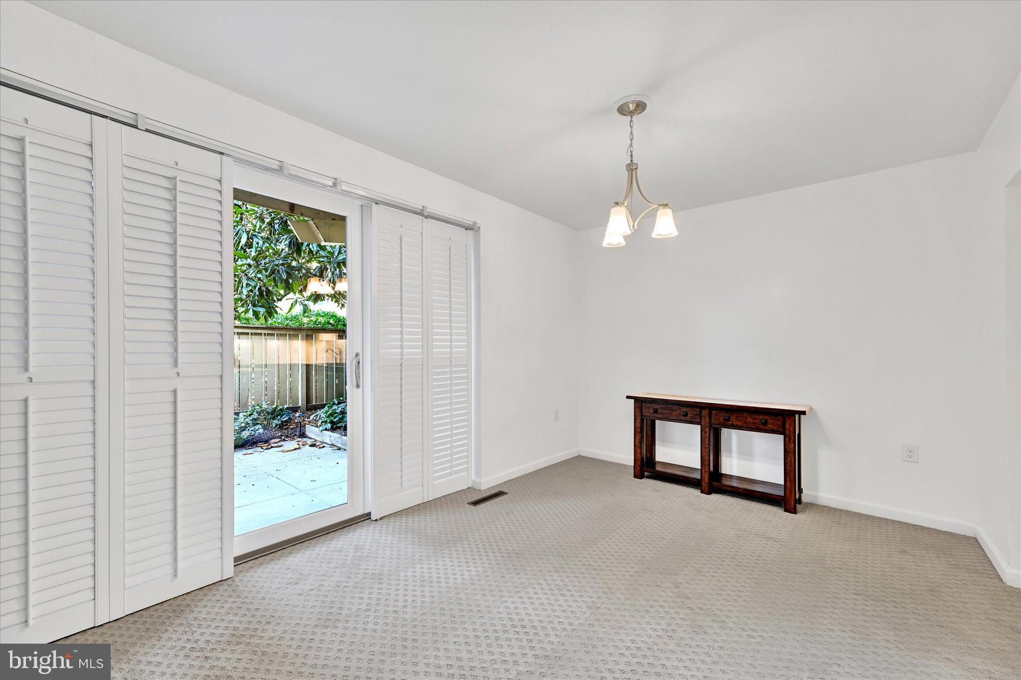 CROSS KEYS - Residential