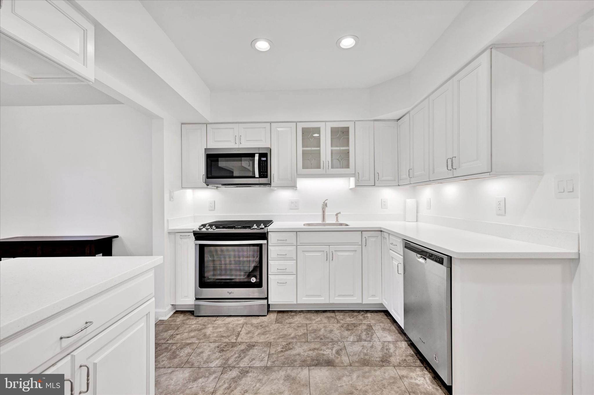 CROSS KEYS - Residential