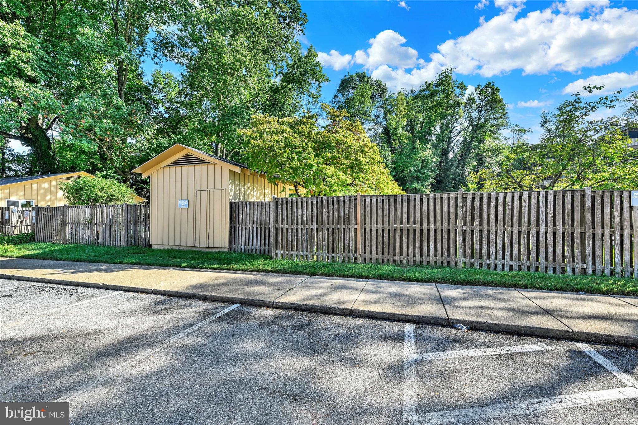 CROSS KEYS - Residential