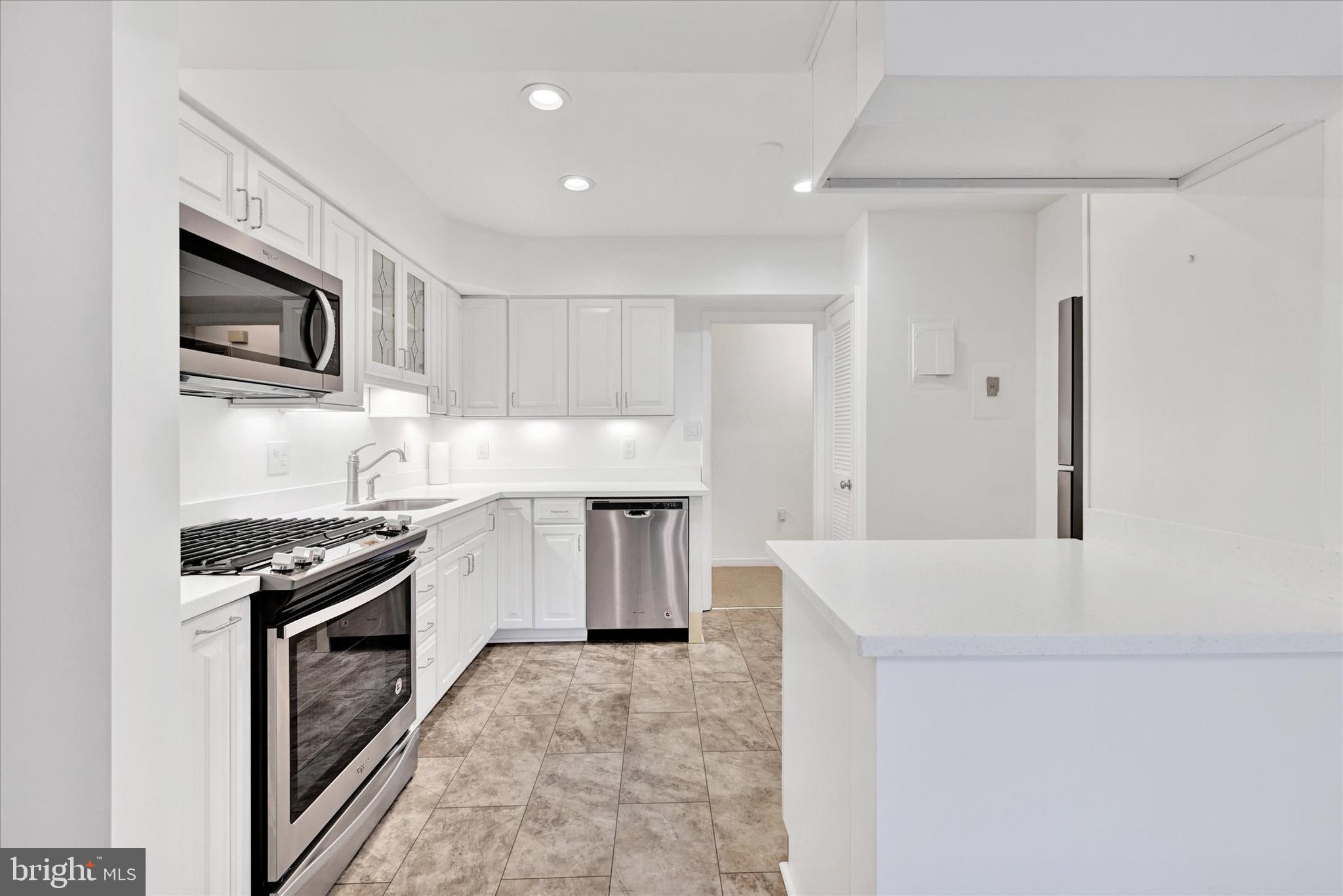 CROSS KEYS - Residential