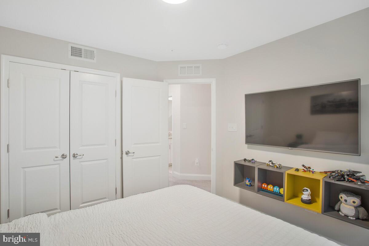 SUMMERFIELD VILLAGE - Residential