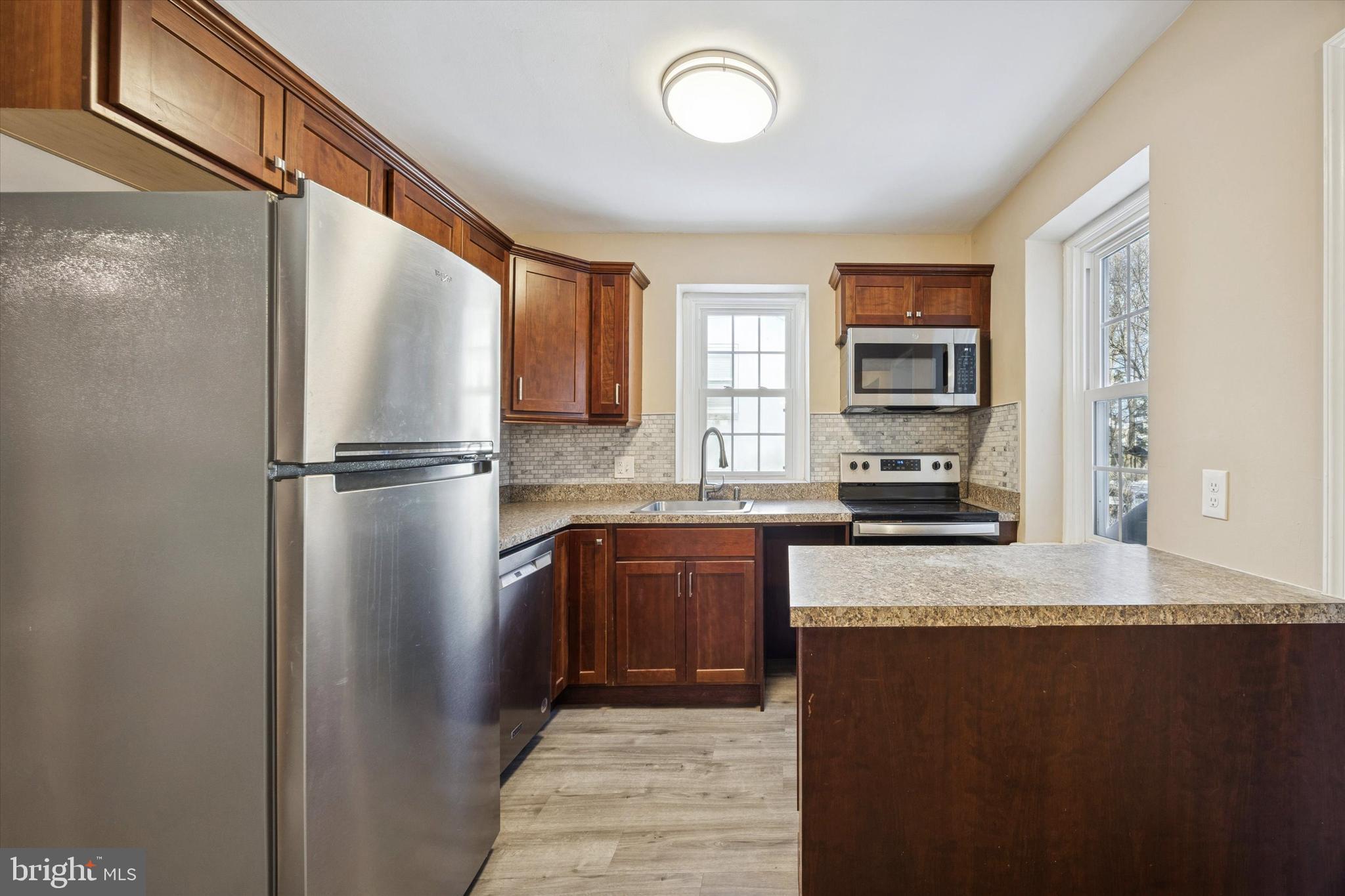 703 N PROVIDENCE ROAD