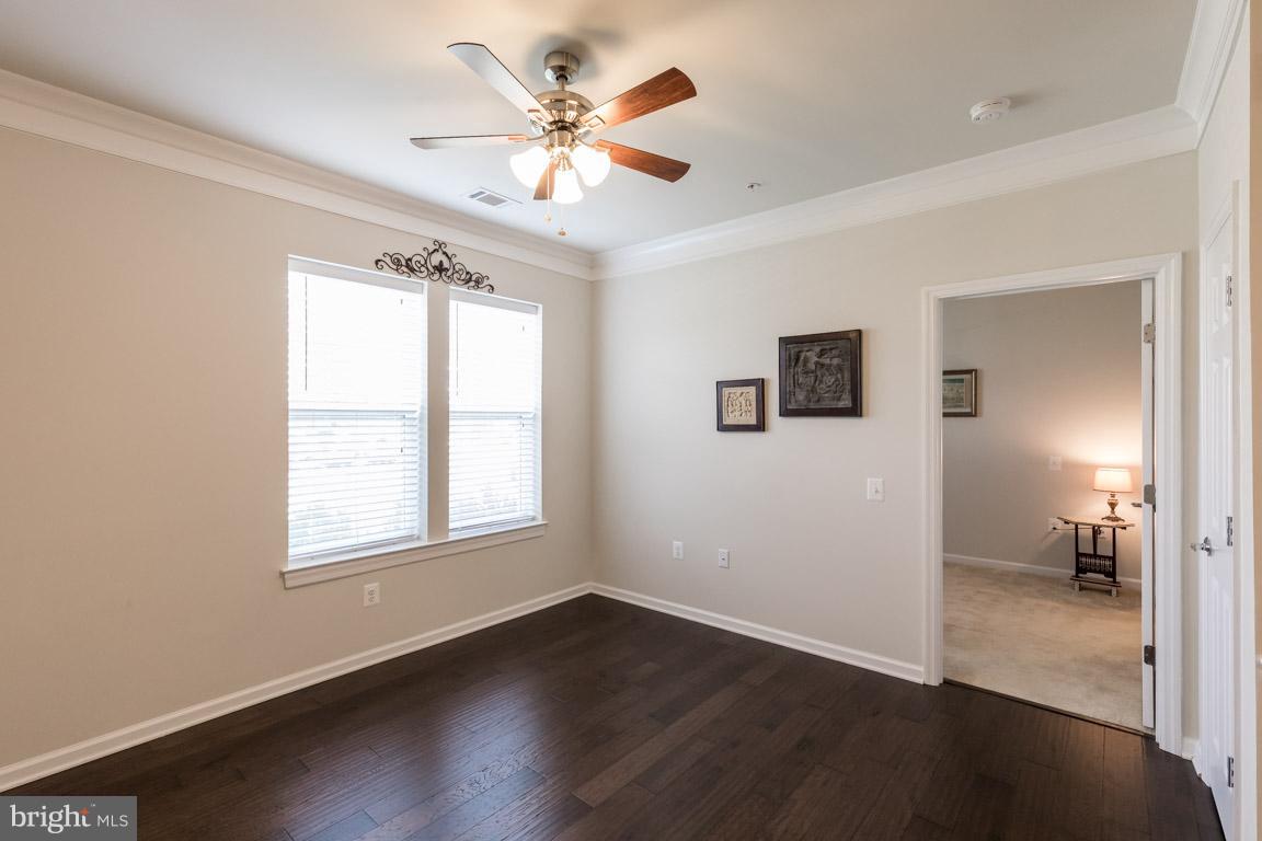 POTOMAC GREEN CONDOMINIUM - Residential Lease