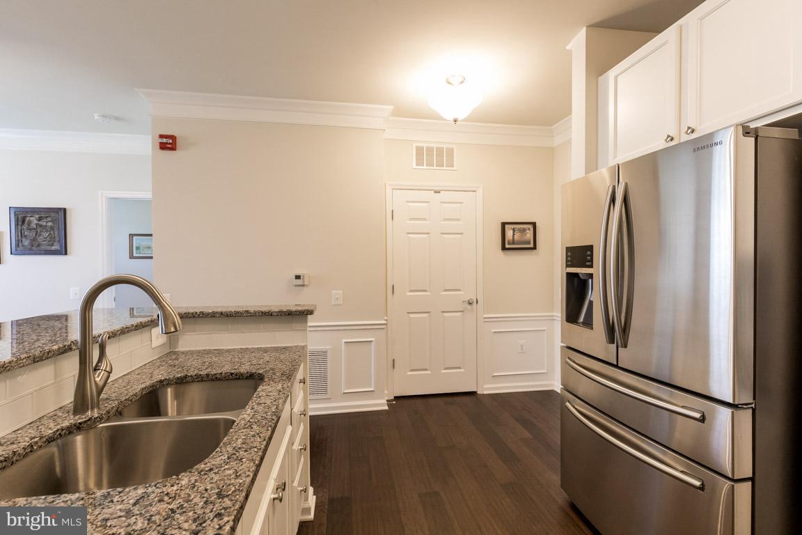 POTOMAC GREEN CONDOMINIUM - Residential Lease