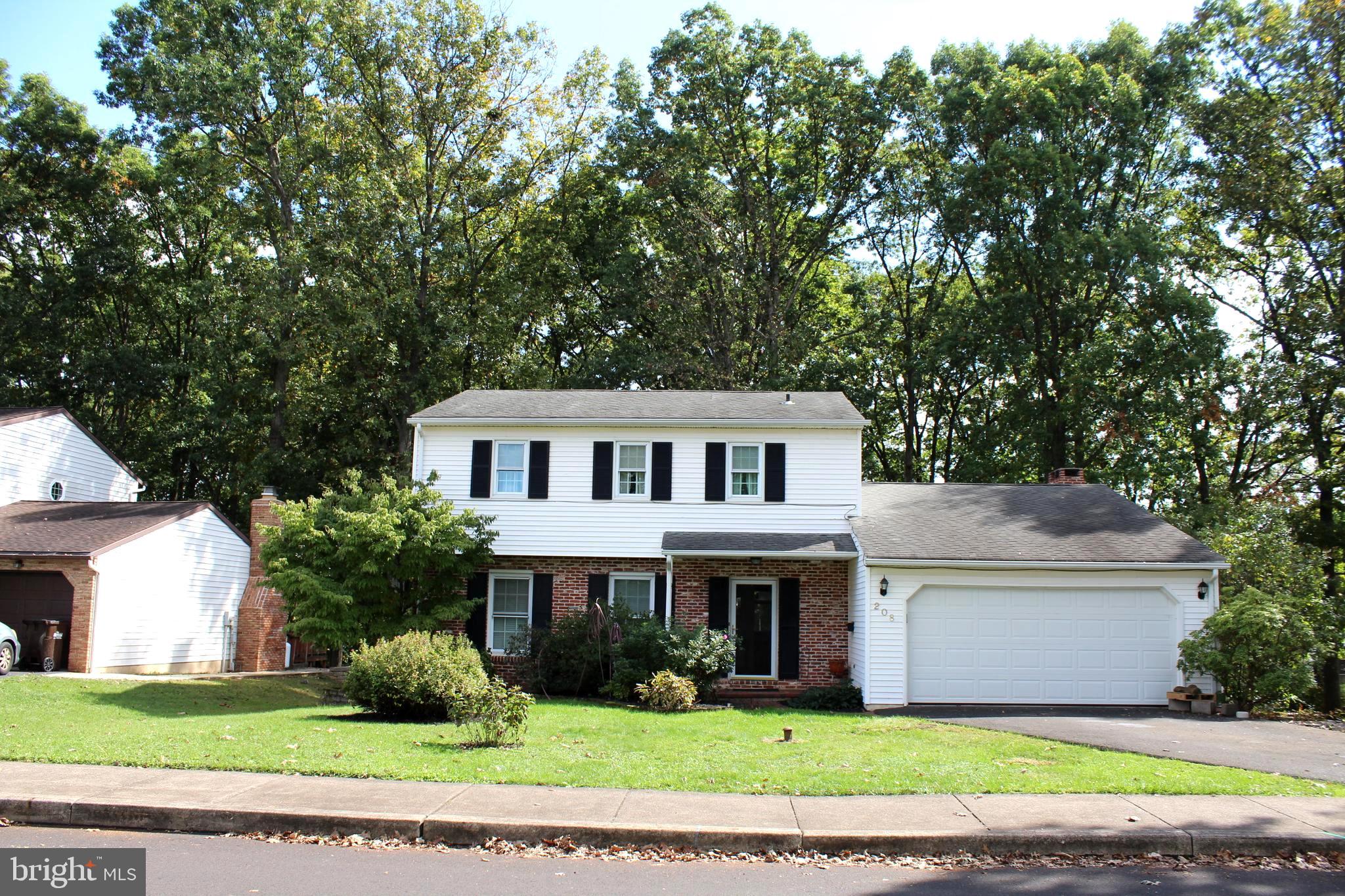 208 CRESTVIEW DRIVE