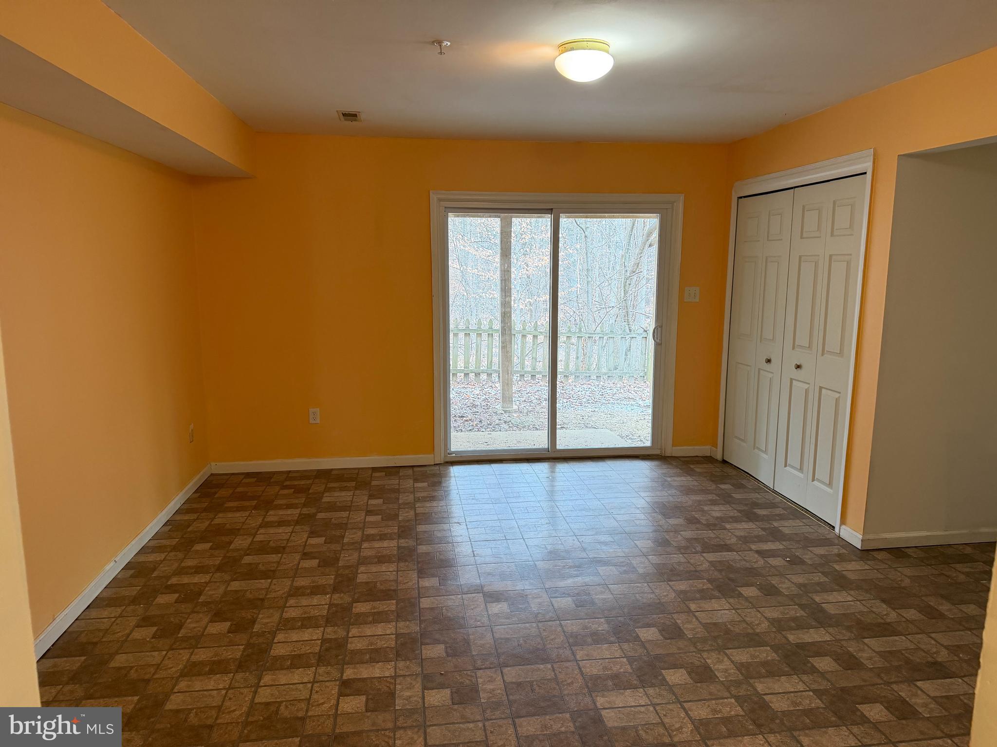 PERSIMMON CREEK - Residential Lease