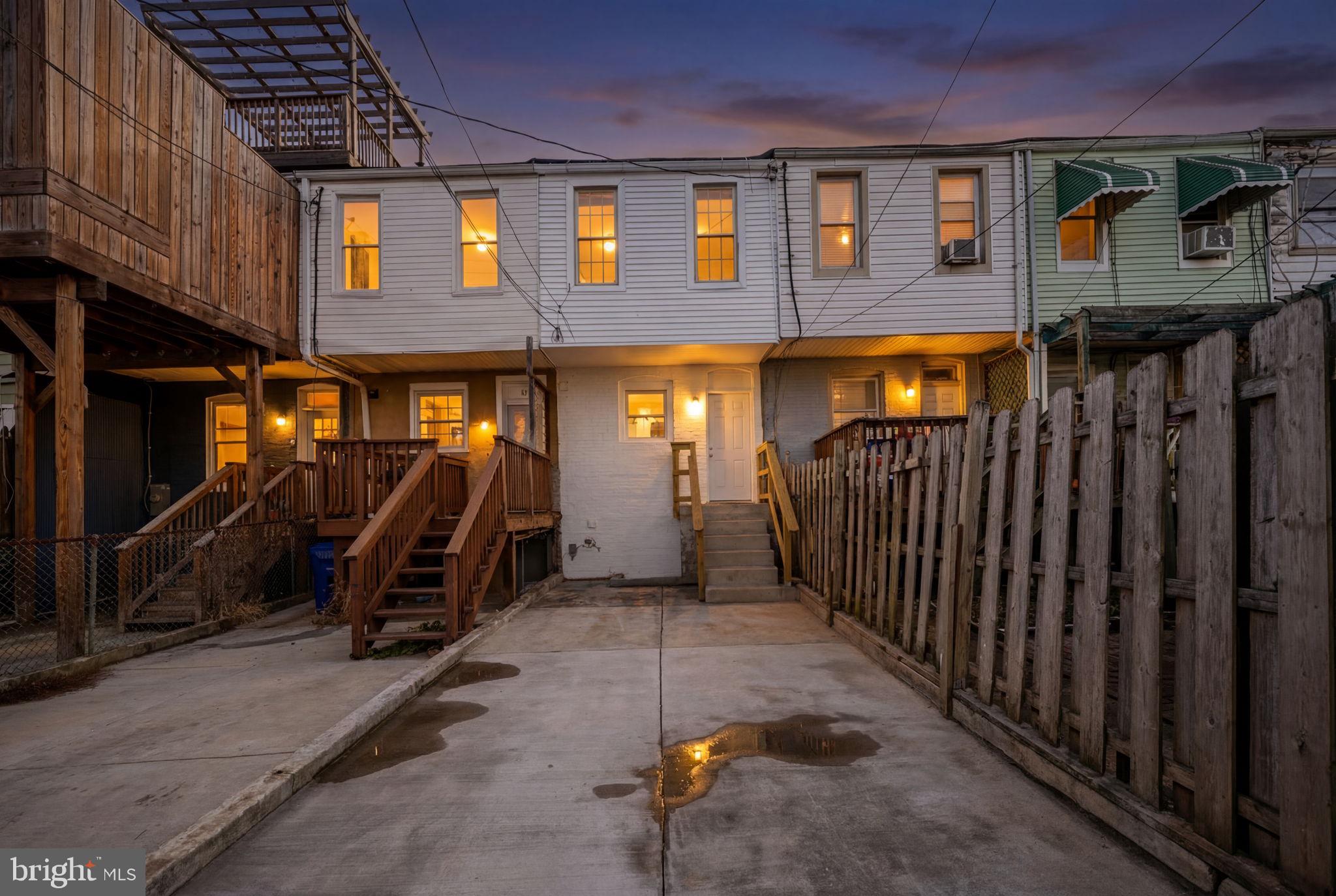 GREEKTOWN - Residential