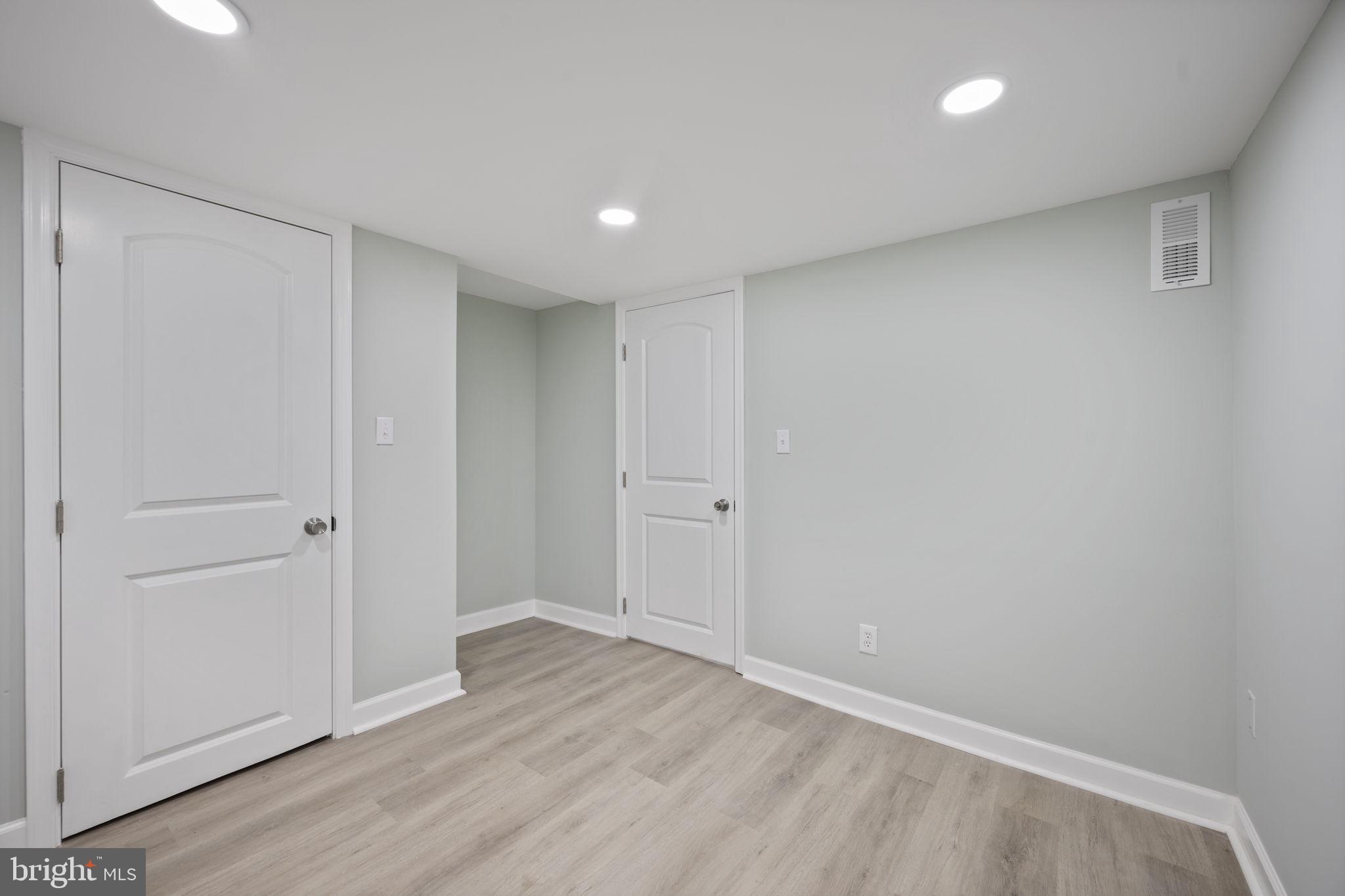 GREEKTOWN - Residential