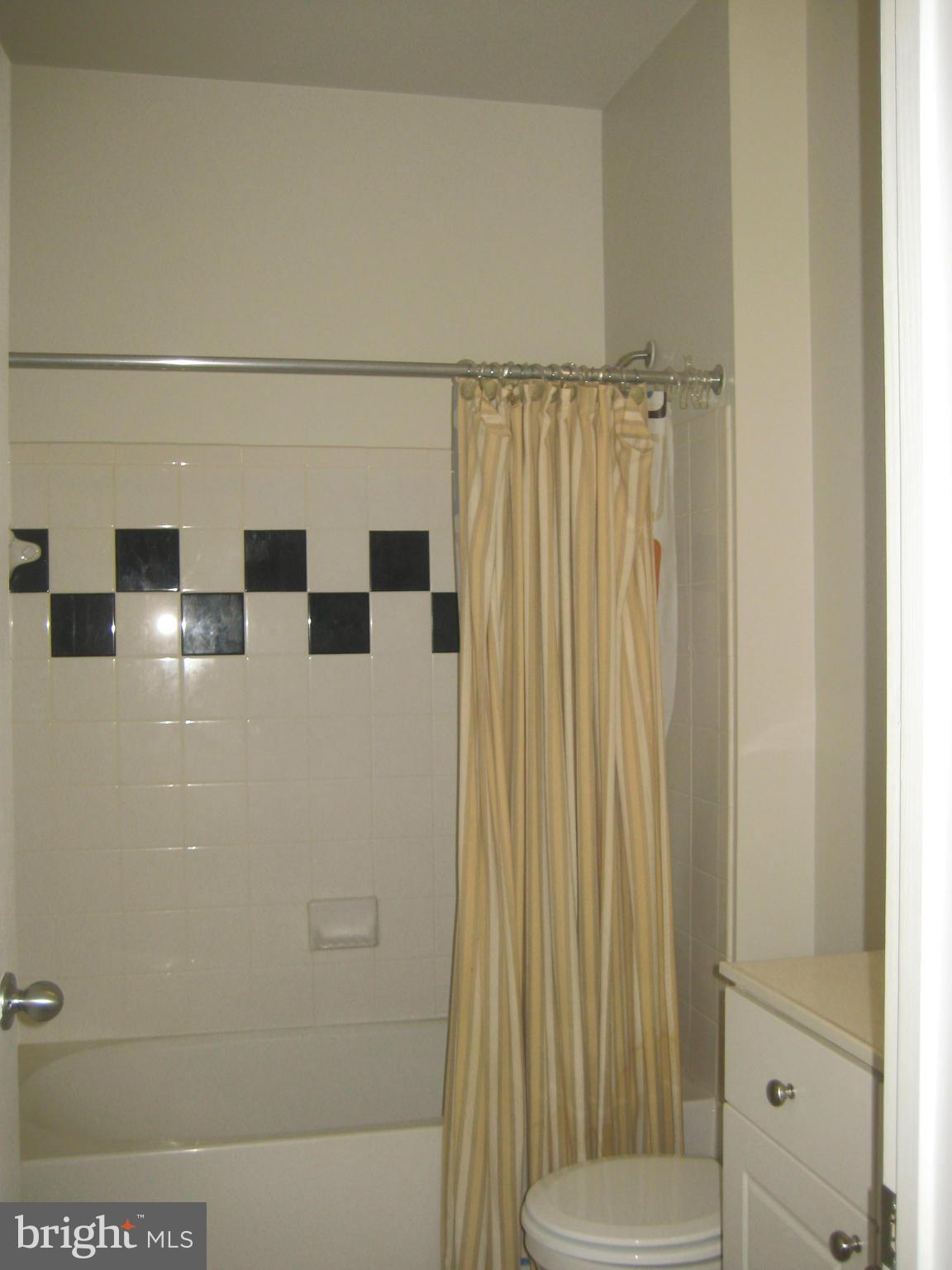 FAIRFAX RIDGE - Residential Lease