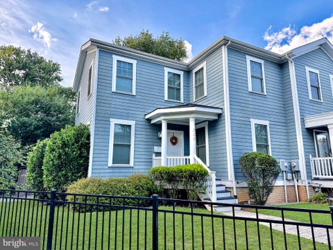 Photo of 300 Mount Vernon Avenue, ALEXANDRIA, VA 22301 (MLS # VAAX2066186)