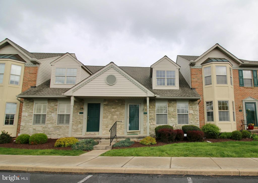 Photo of 840 COBBLESTONE LN, LANCASTER, PA 17601 (MLS # PALA2037718)
