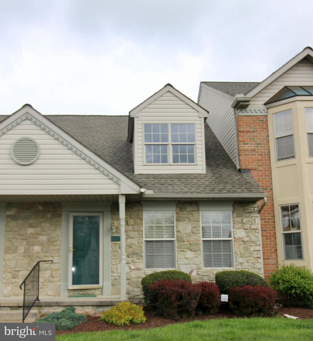 Photo of 840 COBBLESTONE LN, LANCASTER, PA 17601 (MLS # PALA2037718)