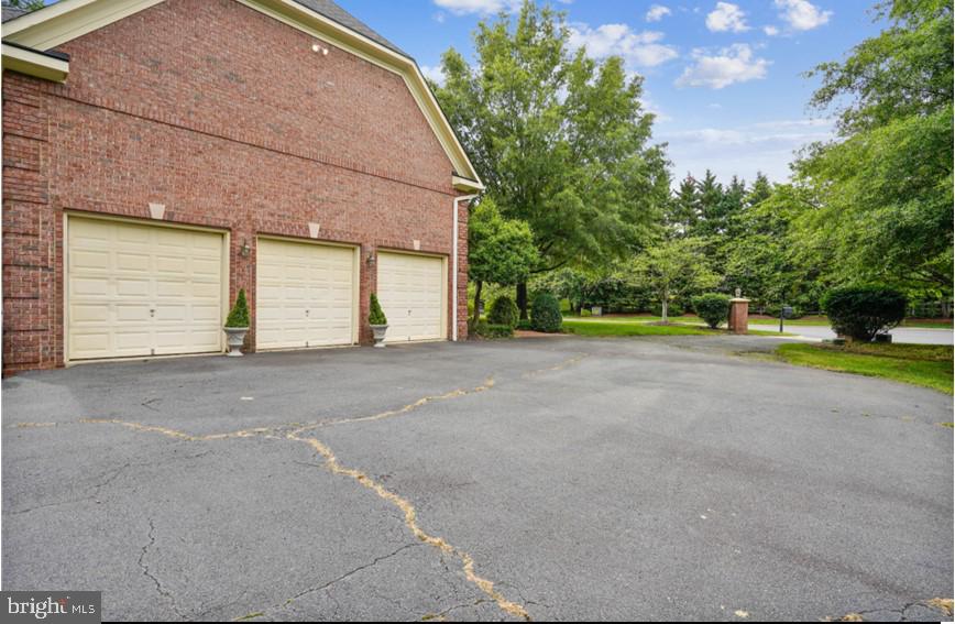 SHADETREE ESTATES - Residential