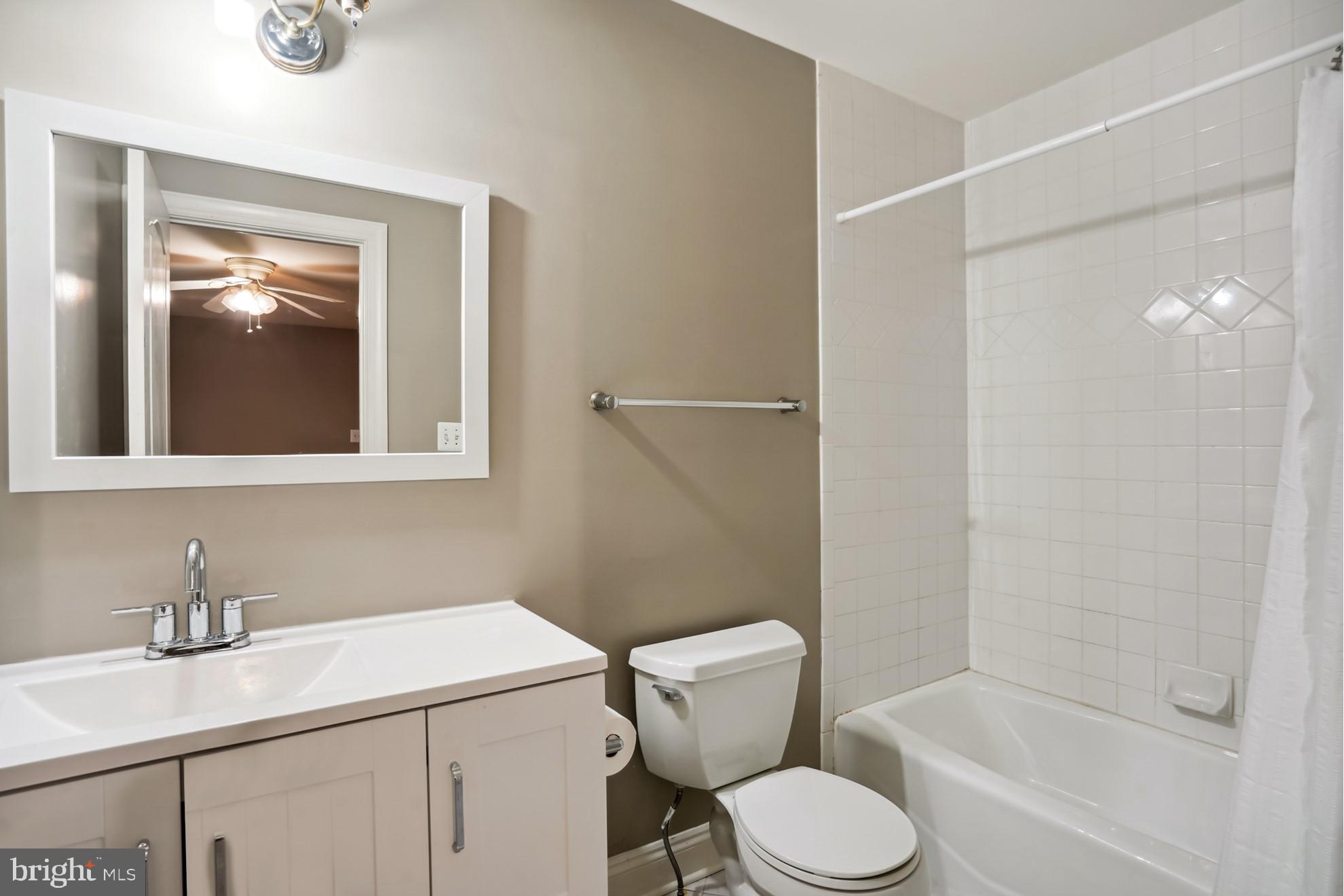 SHADETREE ESTATES - Residential