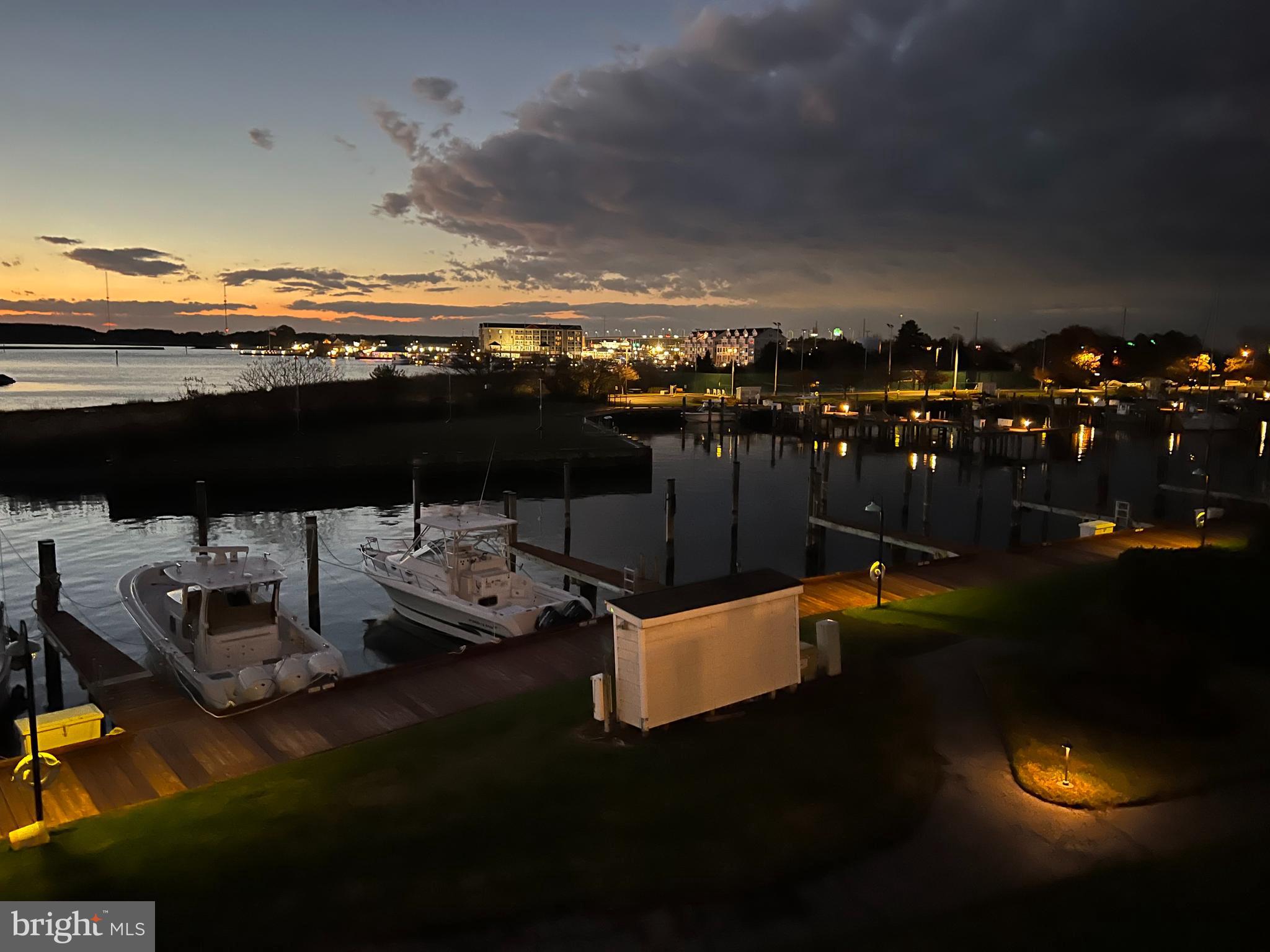 OYSTER COVE - Residential