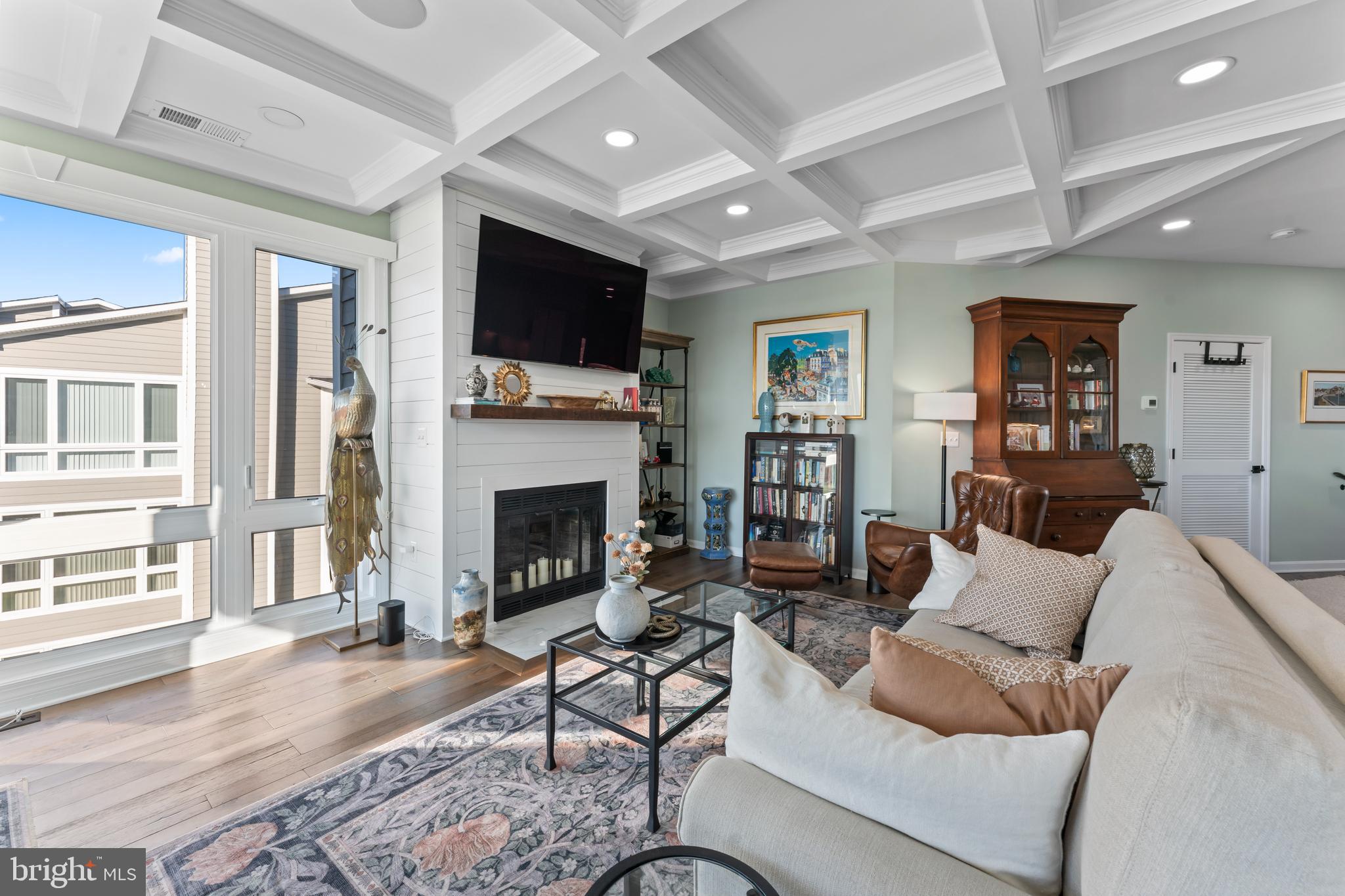 OYSTER COVE - Residential