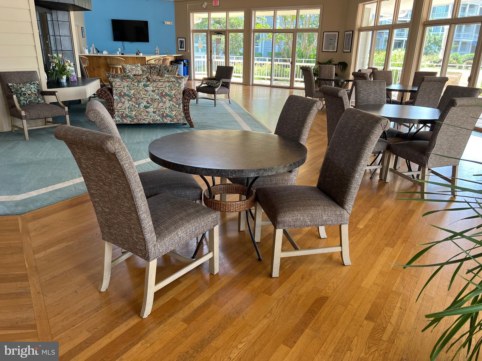 OYSTER COVE - Residential