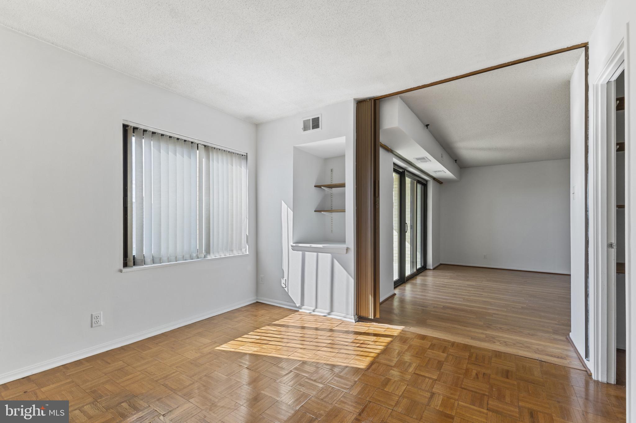 WATERGATE AT LANDMARK - Residential