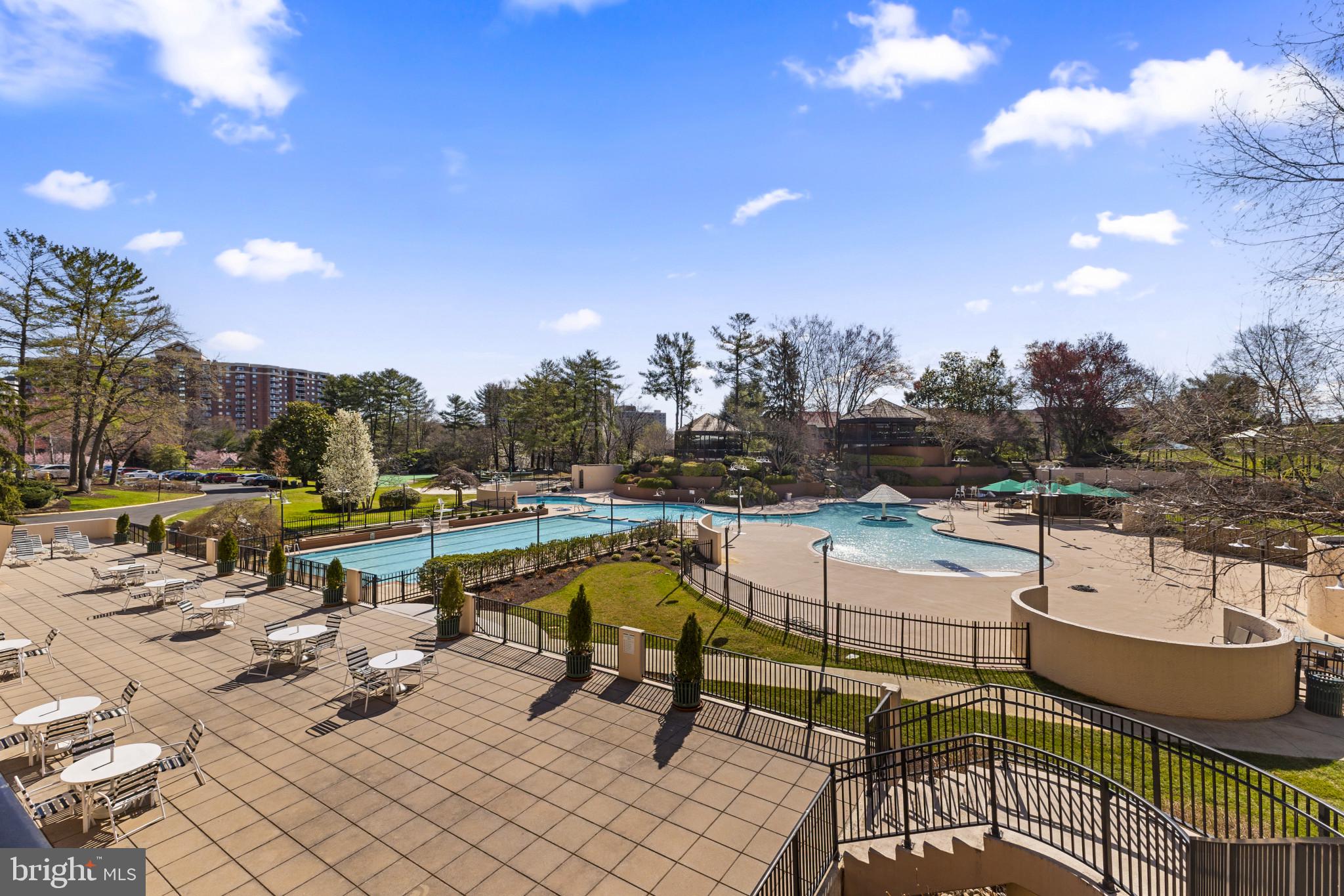 WATERGATE AT LANDMARK - Residential