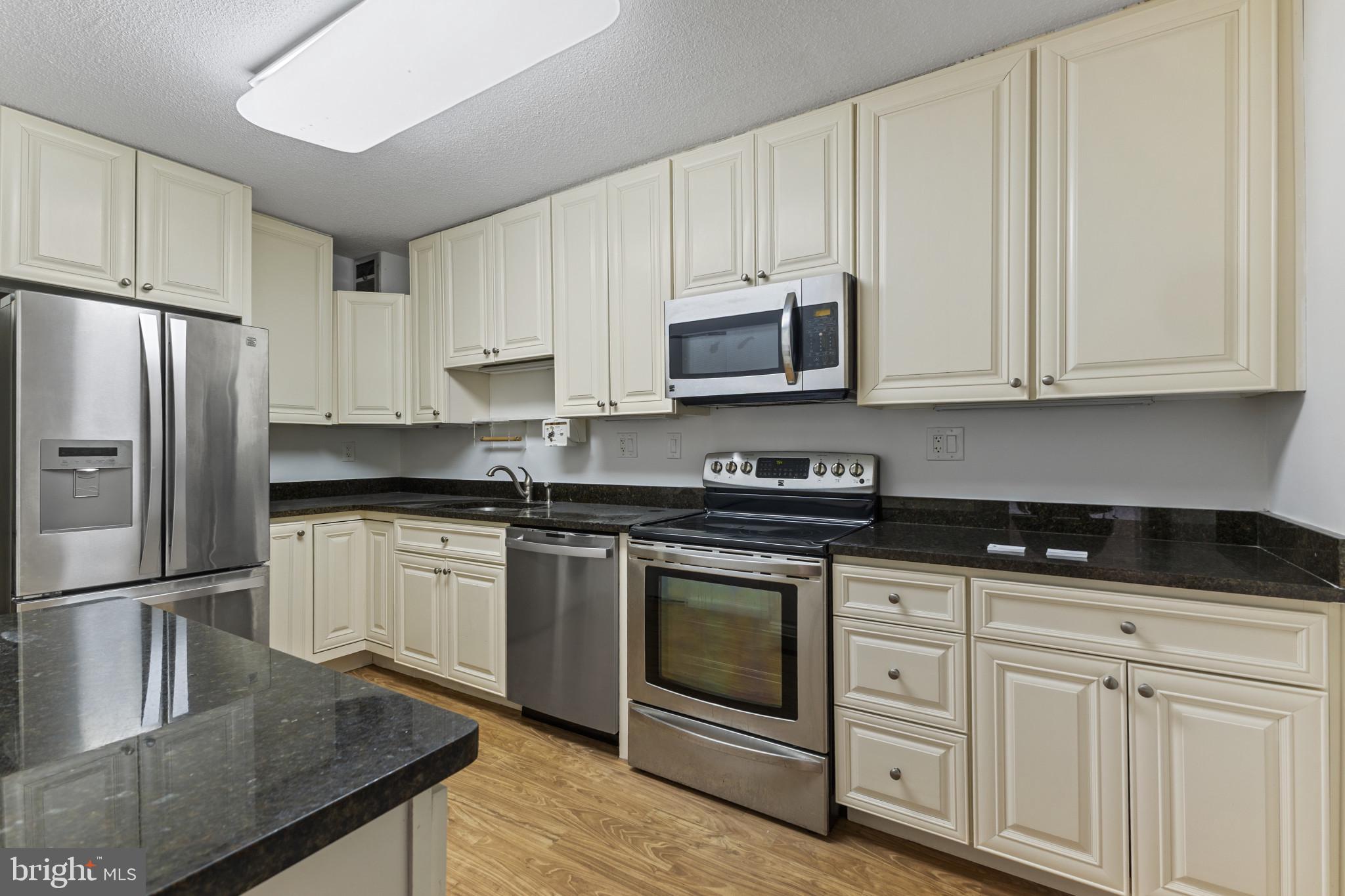 WATERGATE AT LANDMARK - Residential