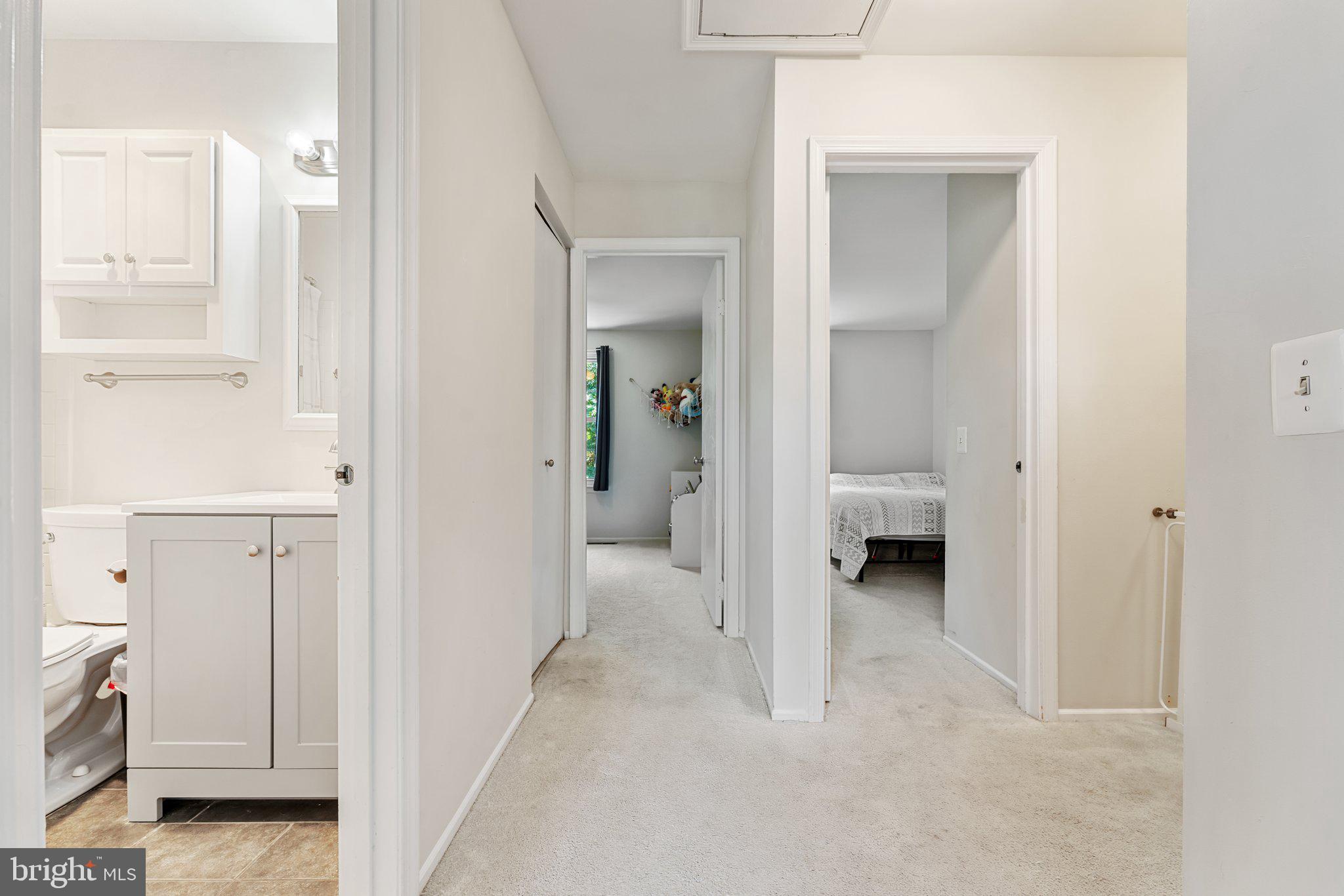 SUMMERHILL - Residential Lease