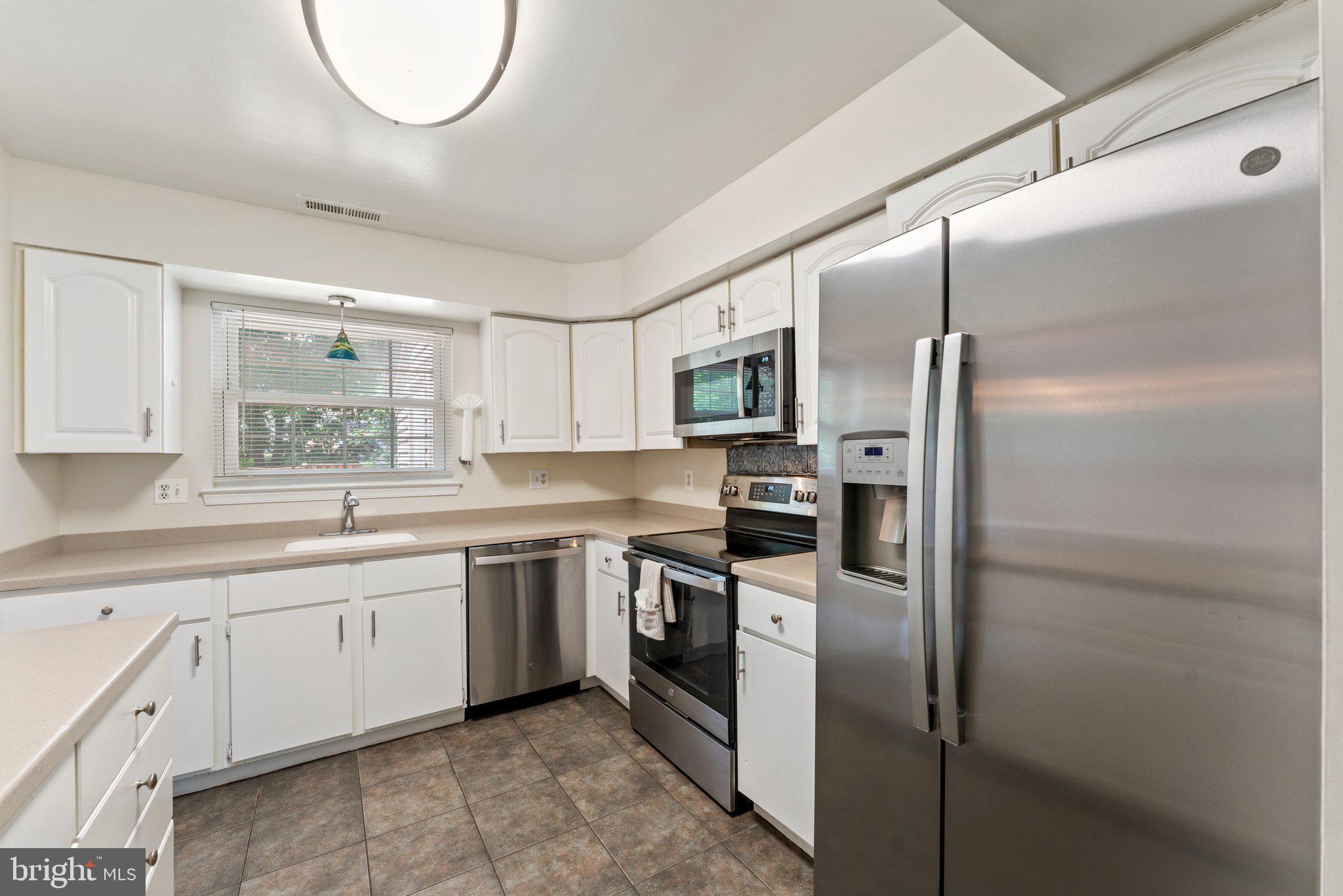 SUMMERHILL - Residential Lease