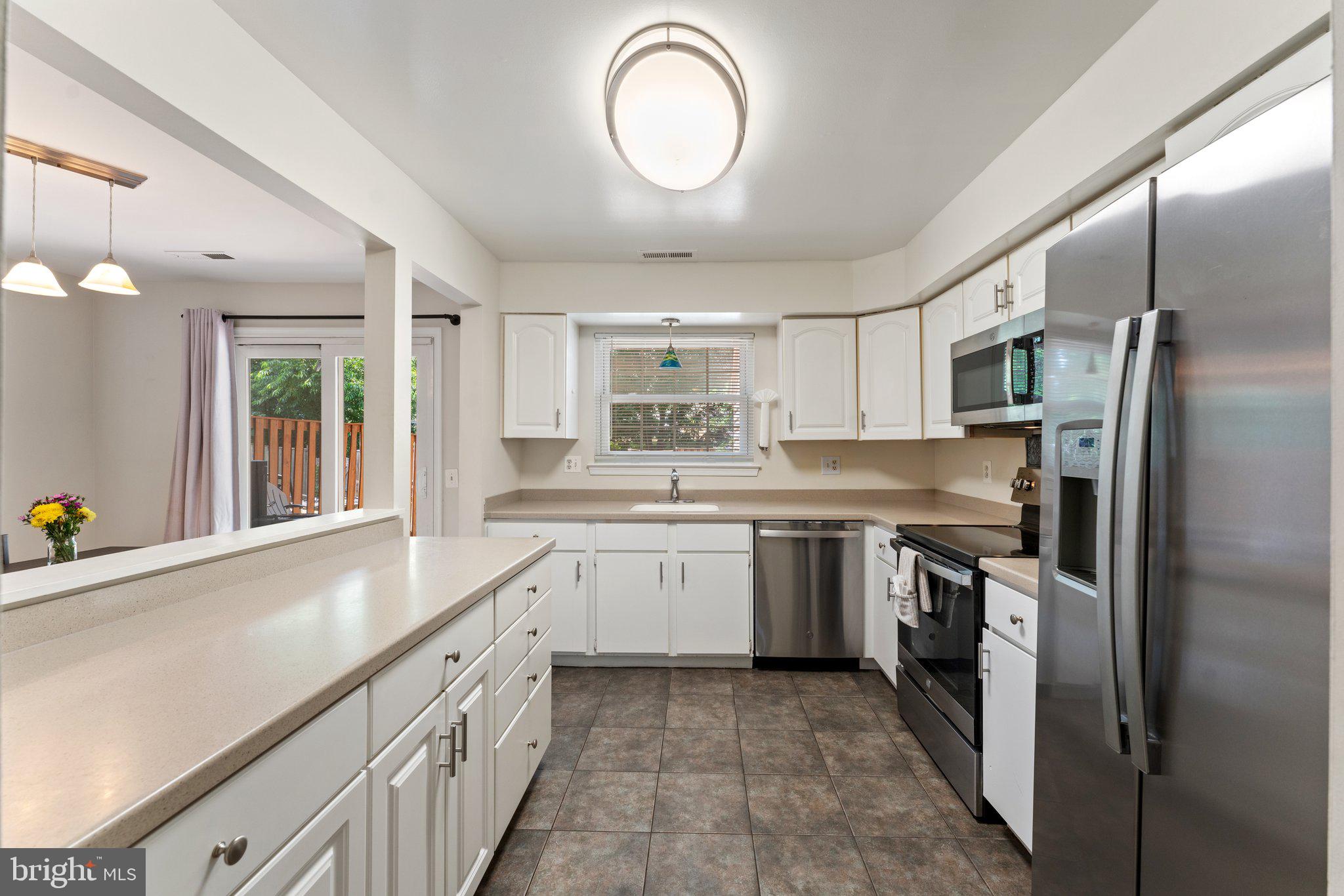 SUMMERHILL - Residential Lease