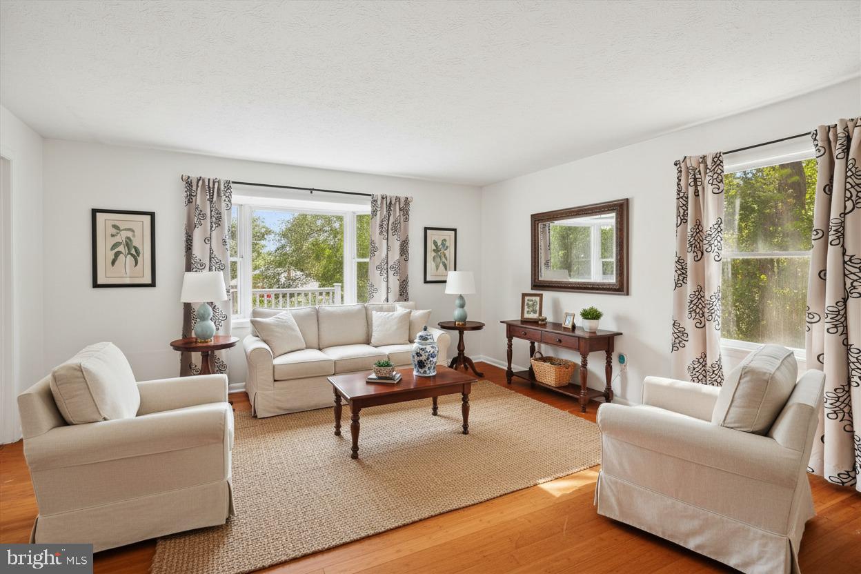 CRESCENT HILLS ESTATES - Residential