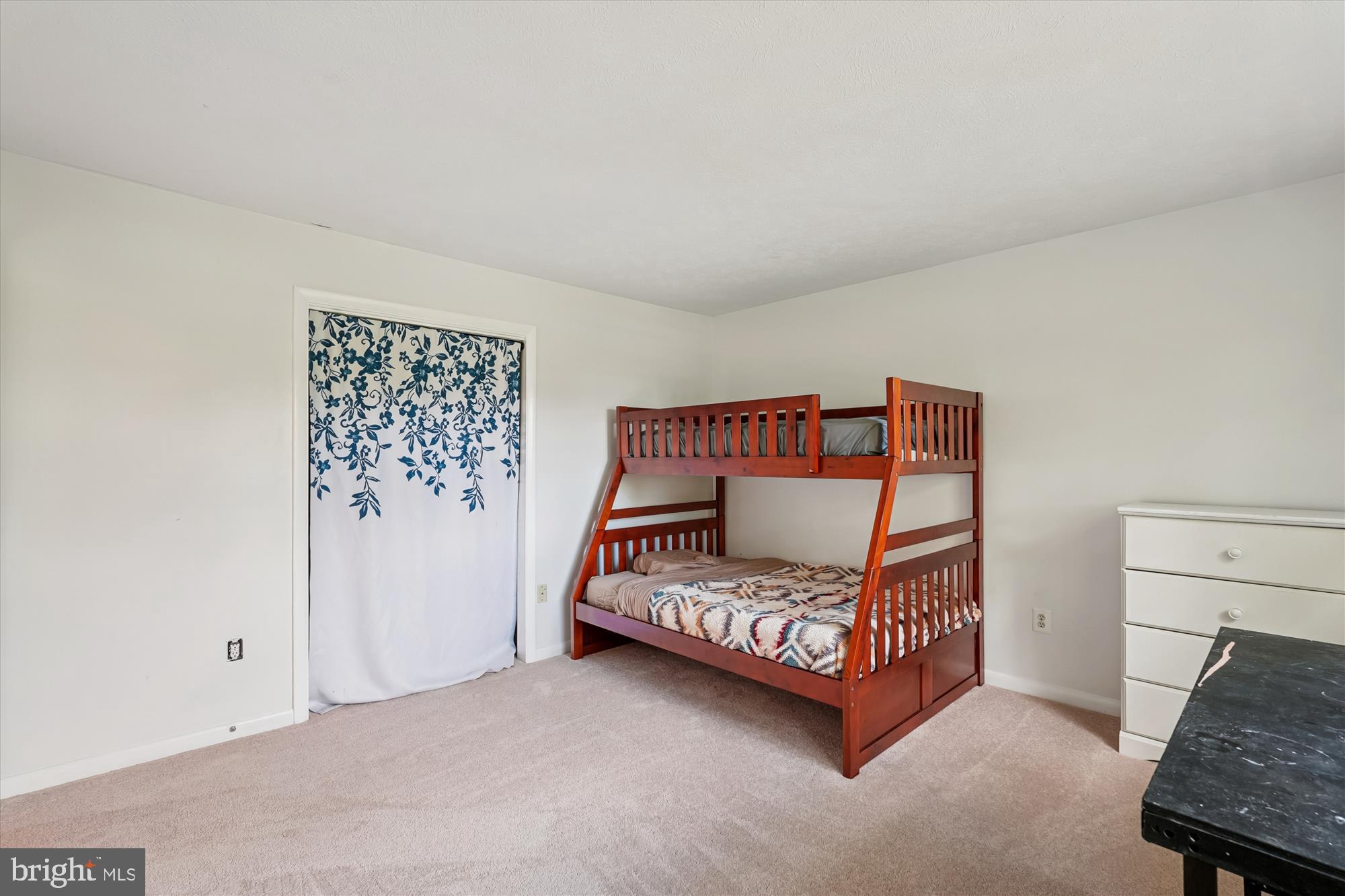 CRESCENT HILLS ESTATES - Residential